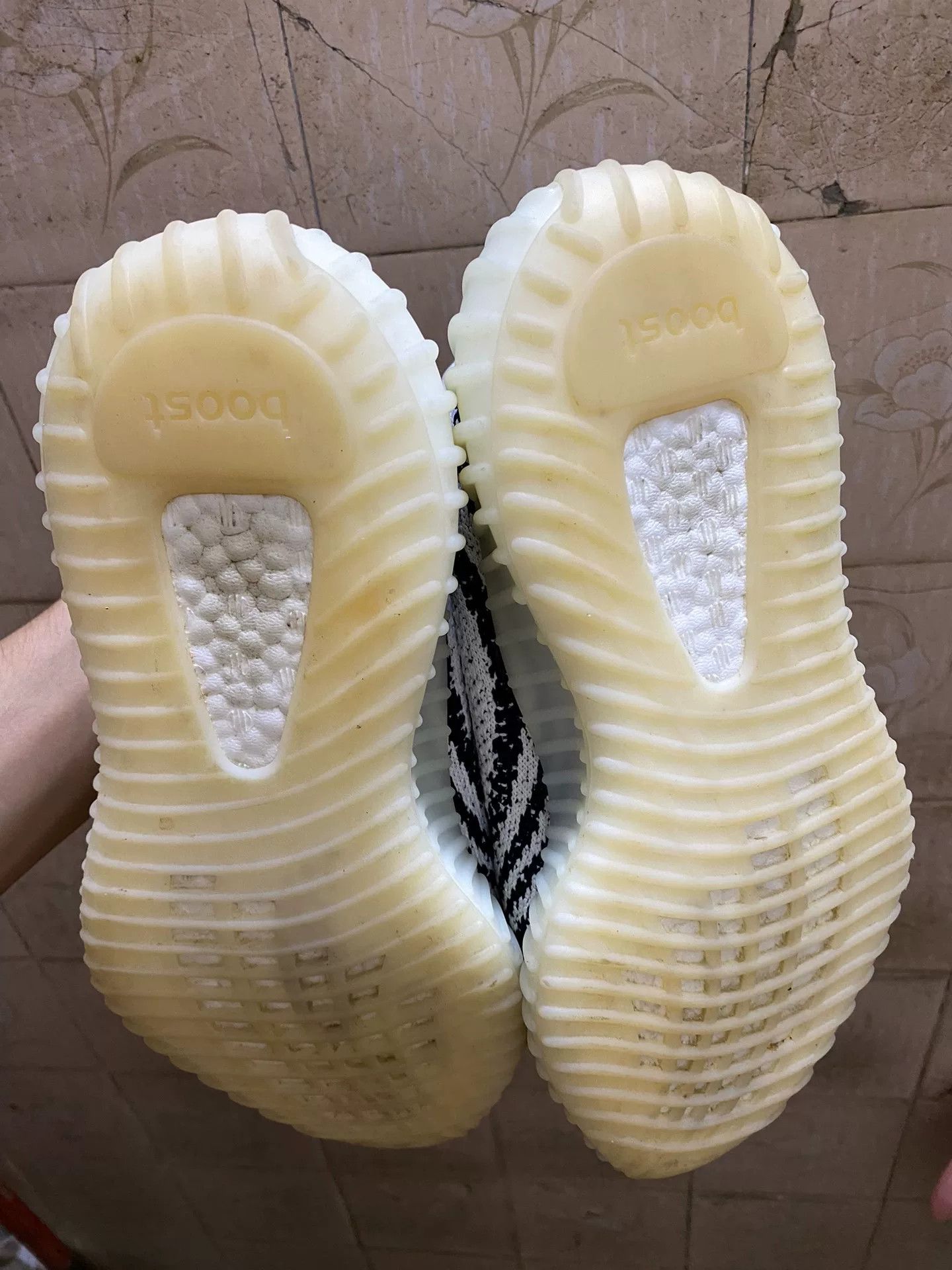 Adidas Adidas YEEZY350 Yellow Lowtop Sneakers 38 Men Size US 6 / EU 39 - 4 Thumbnail