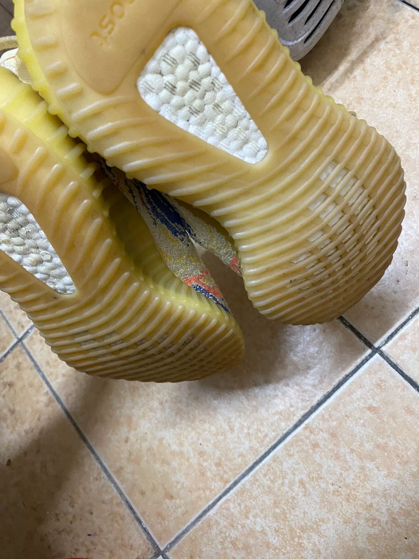 Adidas Adidas YEEZY350 Yellow Lowtop Sneakers 40 Men Size US 7.5 / EU 40-41 - 6 Thumbnail