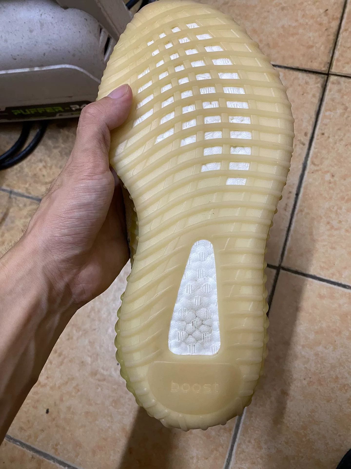Adidas Adidas YEEZY350 Yellow Lowtop Sneakers 40 Men Size US 7.5 / EU 40-41 - 6 Thumbnail