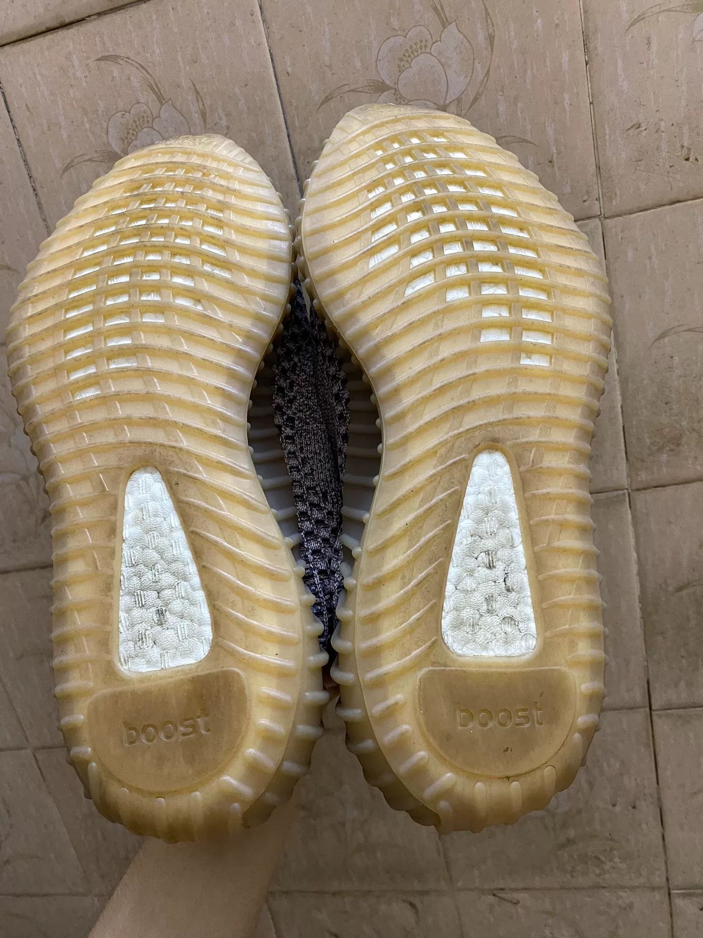 Adidas Adidas YEEZY350 Brown Lowtop Sneakers 35 Men Size US 5 / EU 37 - 7 Thumbnail