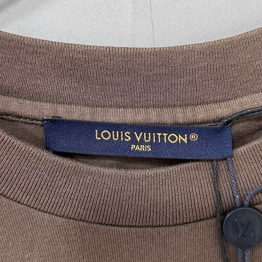 Louis Vuitton Louis Vuitton Retro Printed T-Shirt s Men Size US S / EU 44-46 / 1 - 4 Thumbnail