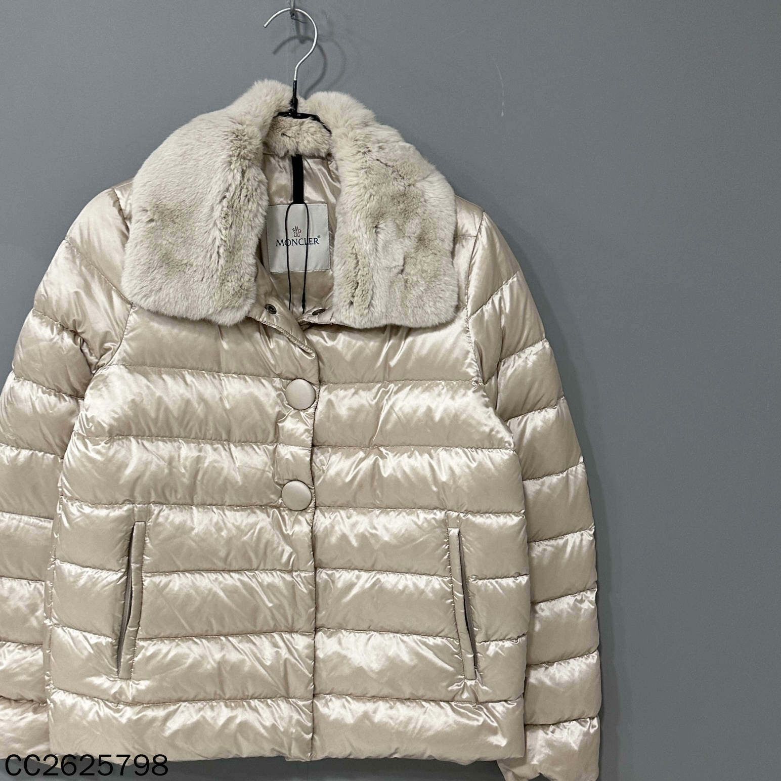 Moncler Moncler Down Down Jacket S Women Size S / US 4 / IT 40 - 2 Thumbnail