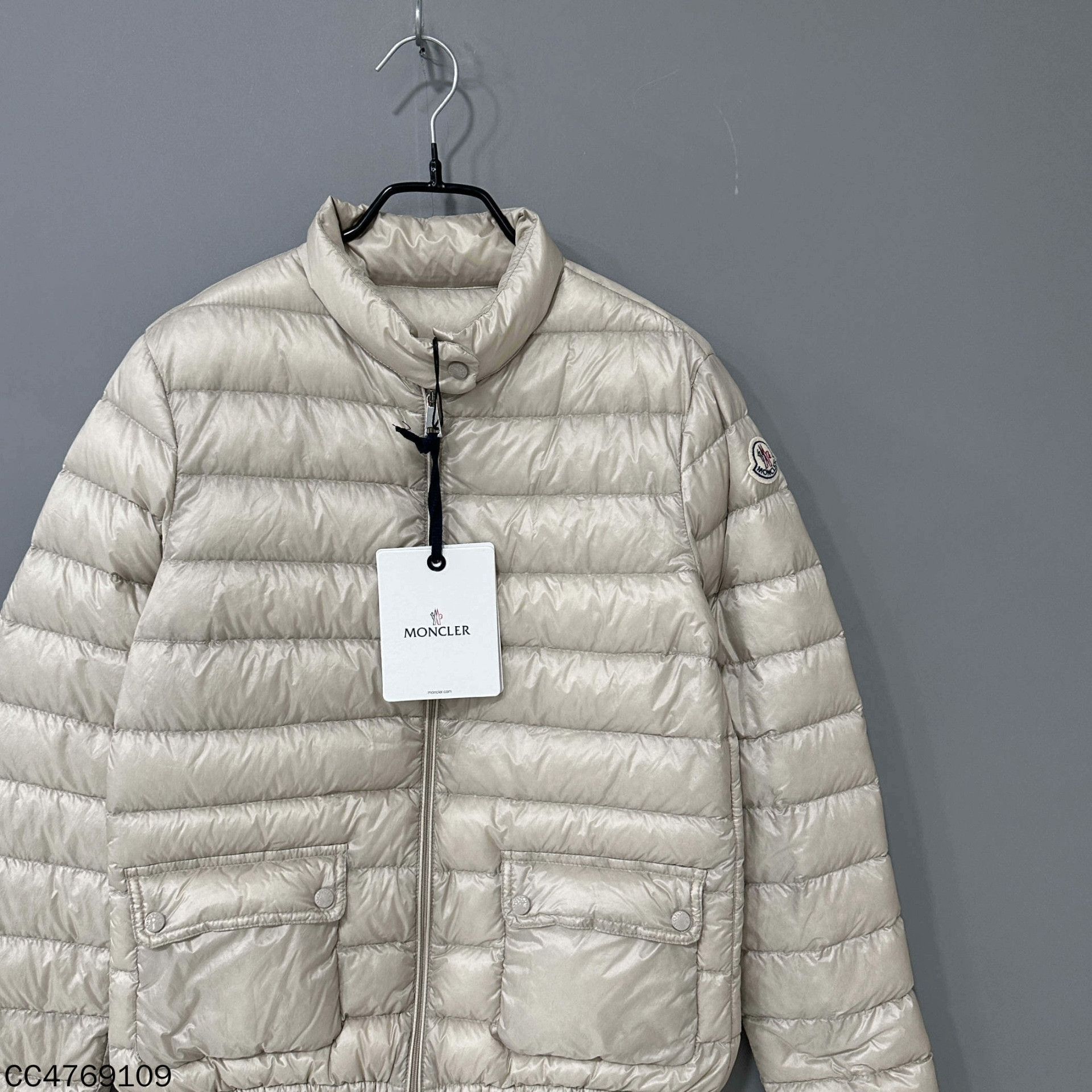 Moncler Moncler Down Down Jacket XS Women Size XS / US 0-2 / IT 36-38 - 2 Thumbnail