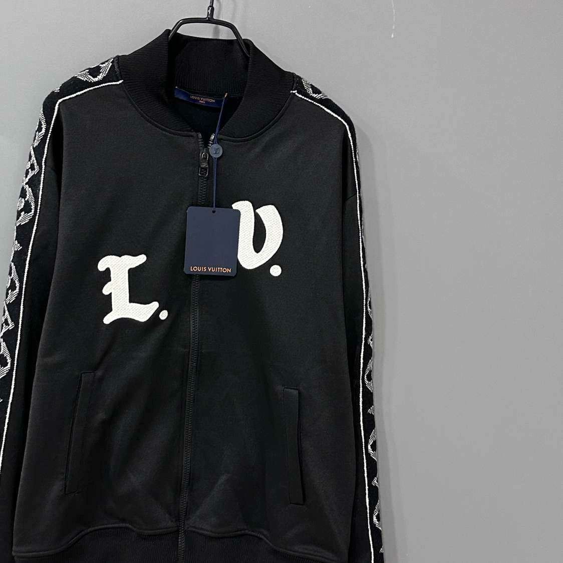 Louis Vuitton Louis Vuitton Retro Black Light Jacket m Men Size US M / EU 48-50 / 2 - 3 Thumbnail