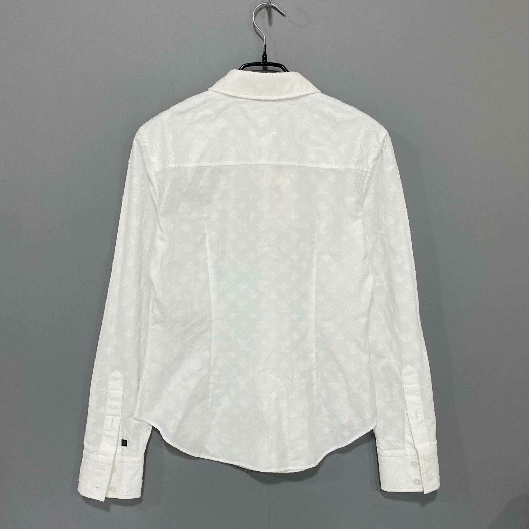 Louis Vuitton Louis Vuitton Retro White Button Up M Women Size M / US 6-8 / IT 42-44 - 3 Thumbnail
