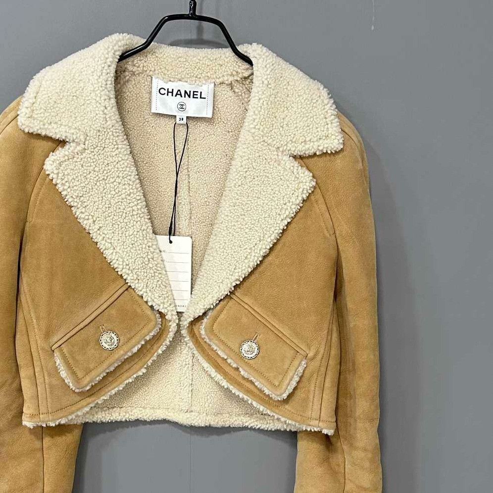 Chanel Chanel Yellow Jacket M Women Size M / US 6-8 / IT 42-44 - 2 Thumbnail