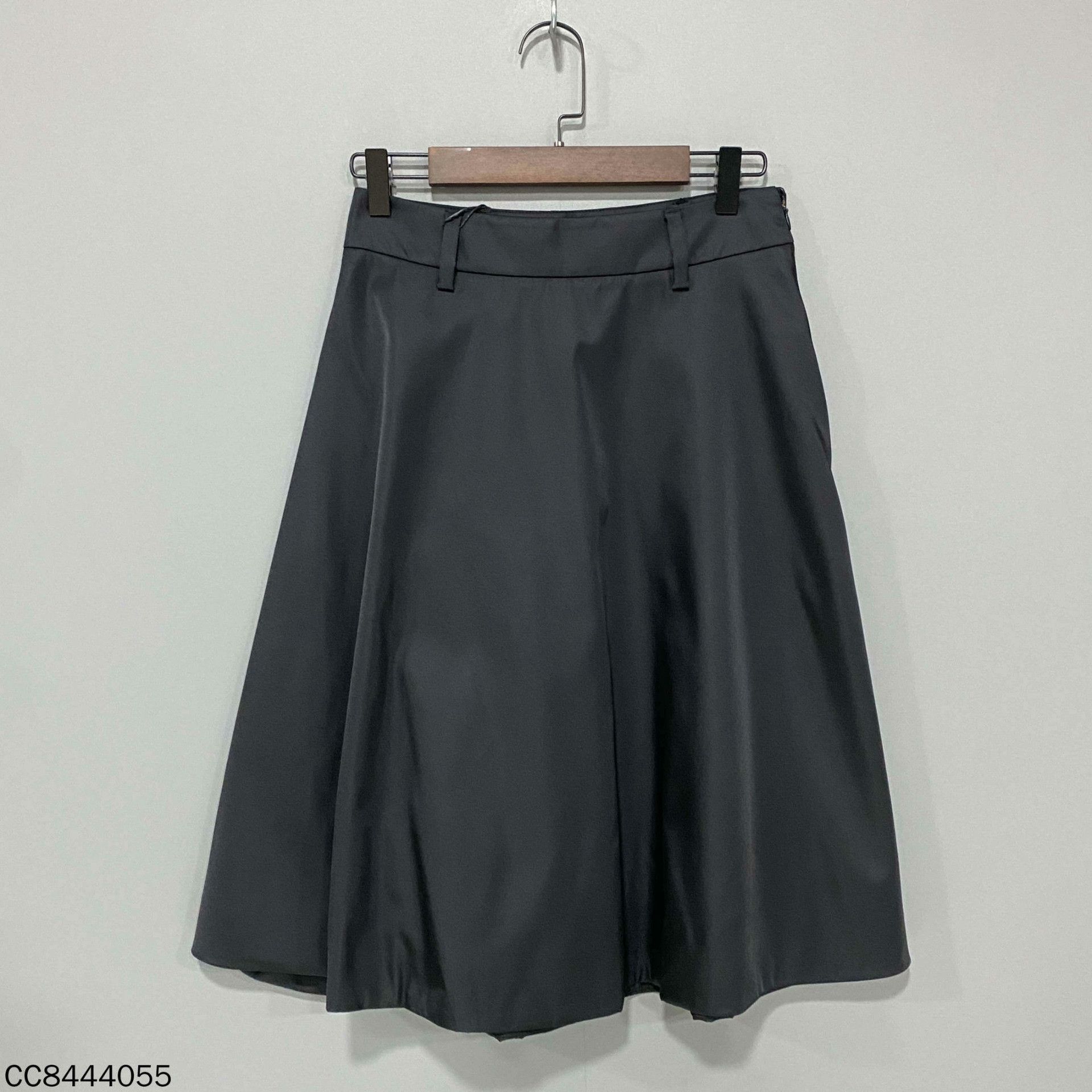 Prada Prada Retro Skirt 38 Women Size 38" / US 16 / IT 52 - 3 Thumbnail