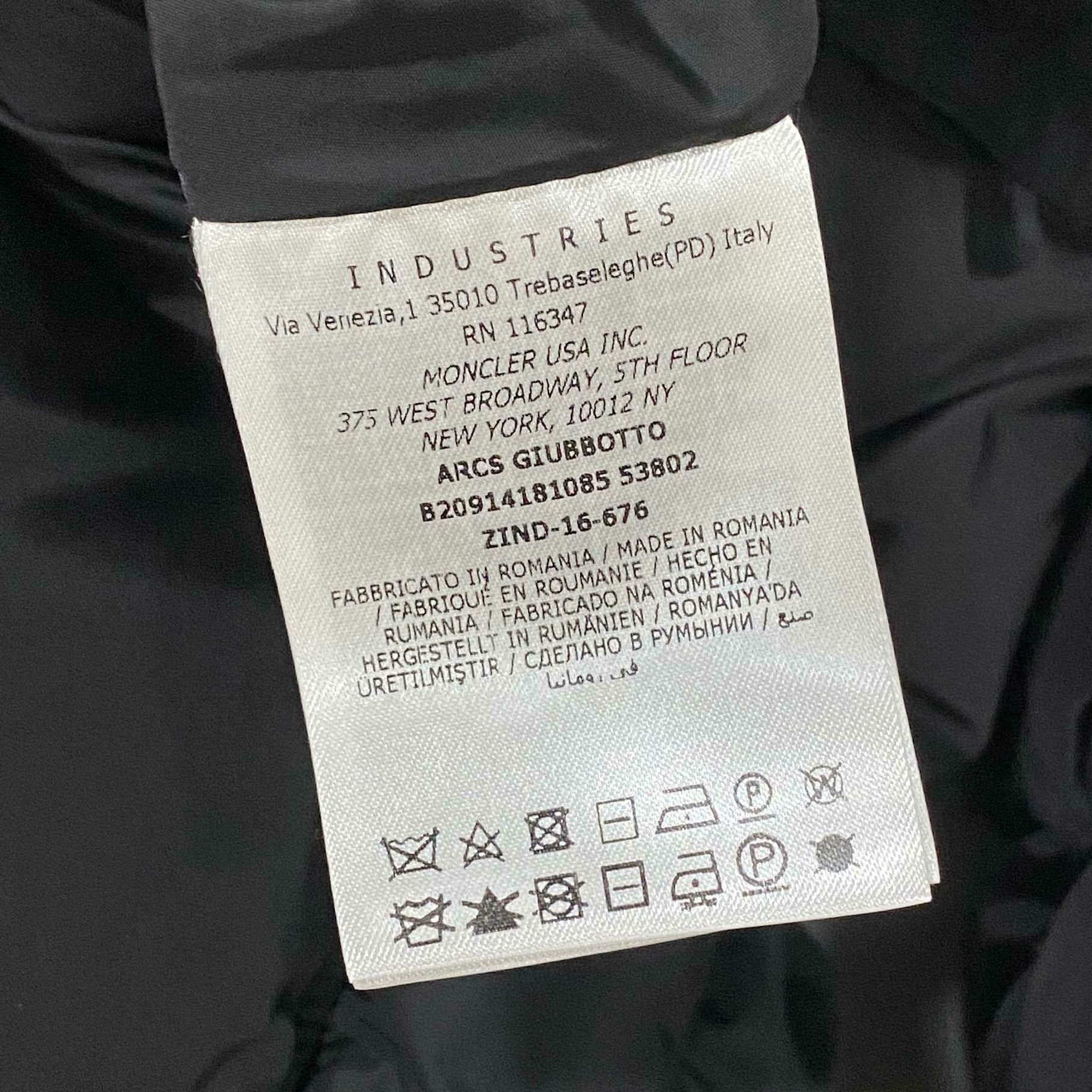 Moncler Moncler Down Black Heavy Coat xxs Men Size US XXS / EU 40 - 7 Thumbnail