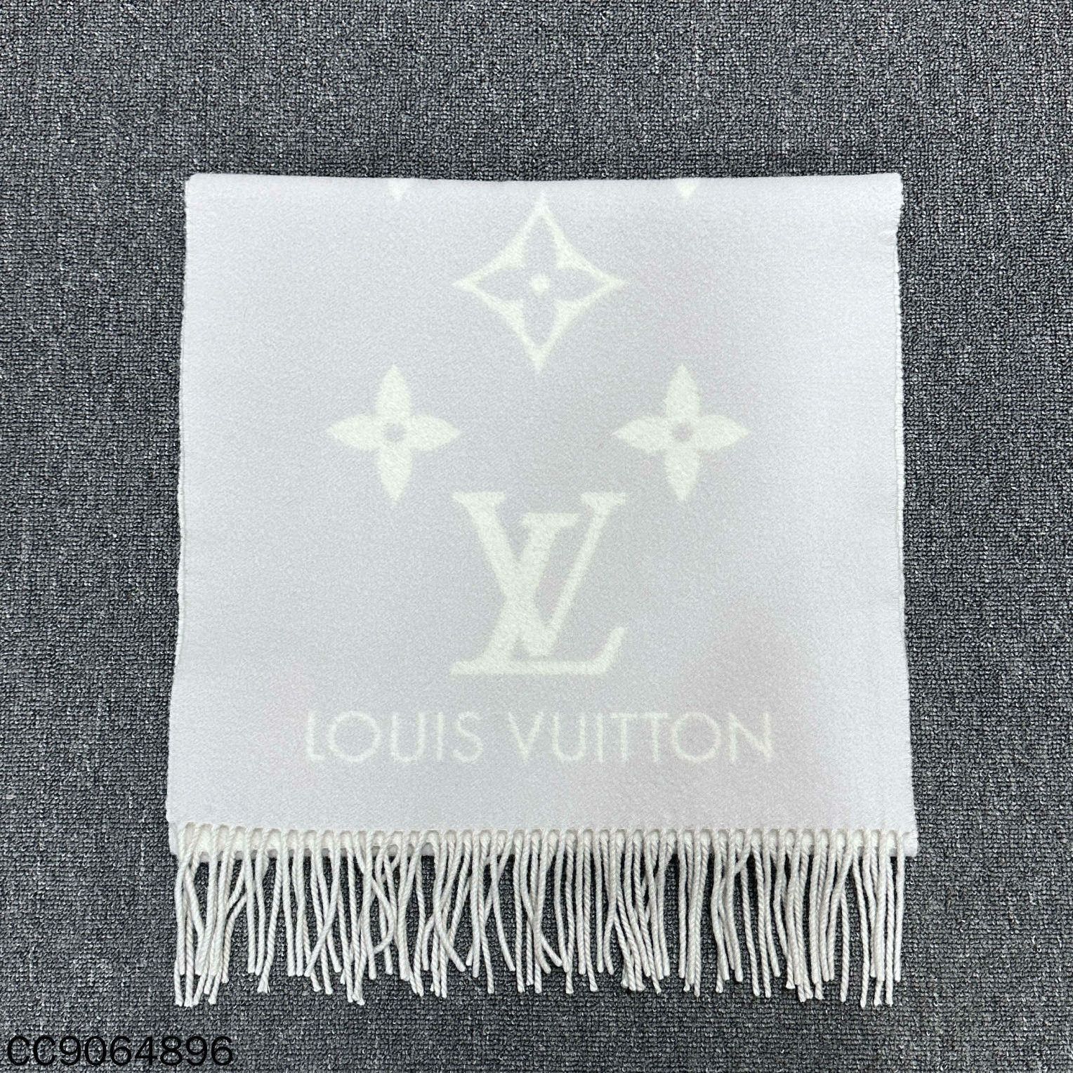 Louis Vuitton Louis Vuitton Gray Scarf one size Men Size ONE SIZE - 4 Thumbnail