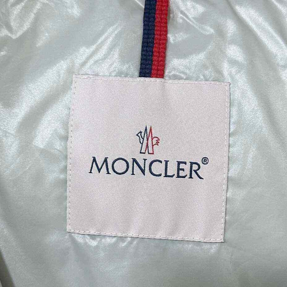 Moncler Moncler Down White Heavy Coat s Men Size US S / EU 44-46 / 1 - 7 Thumbnail