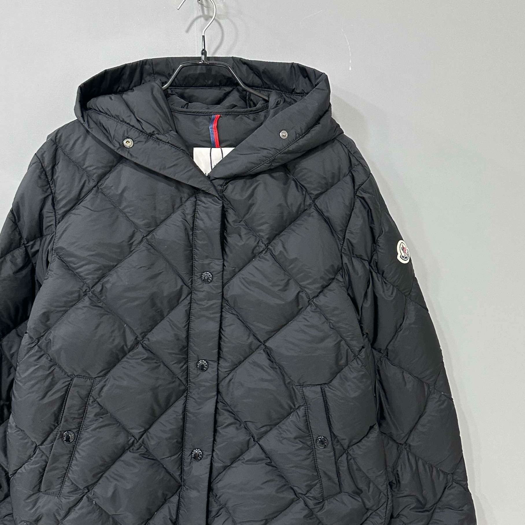 Moncler Moncler Down Black Down Jacket L Women Size L / US 10 / IT 46 - 2 Thumbnail