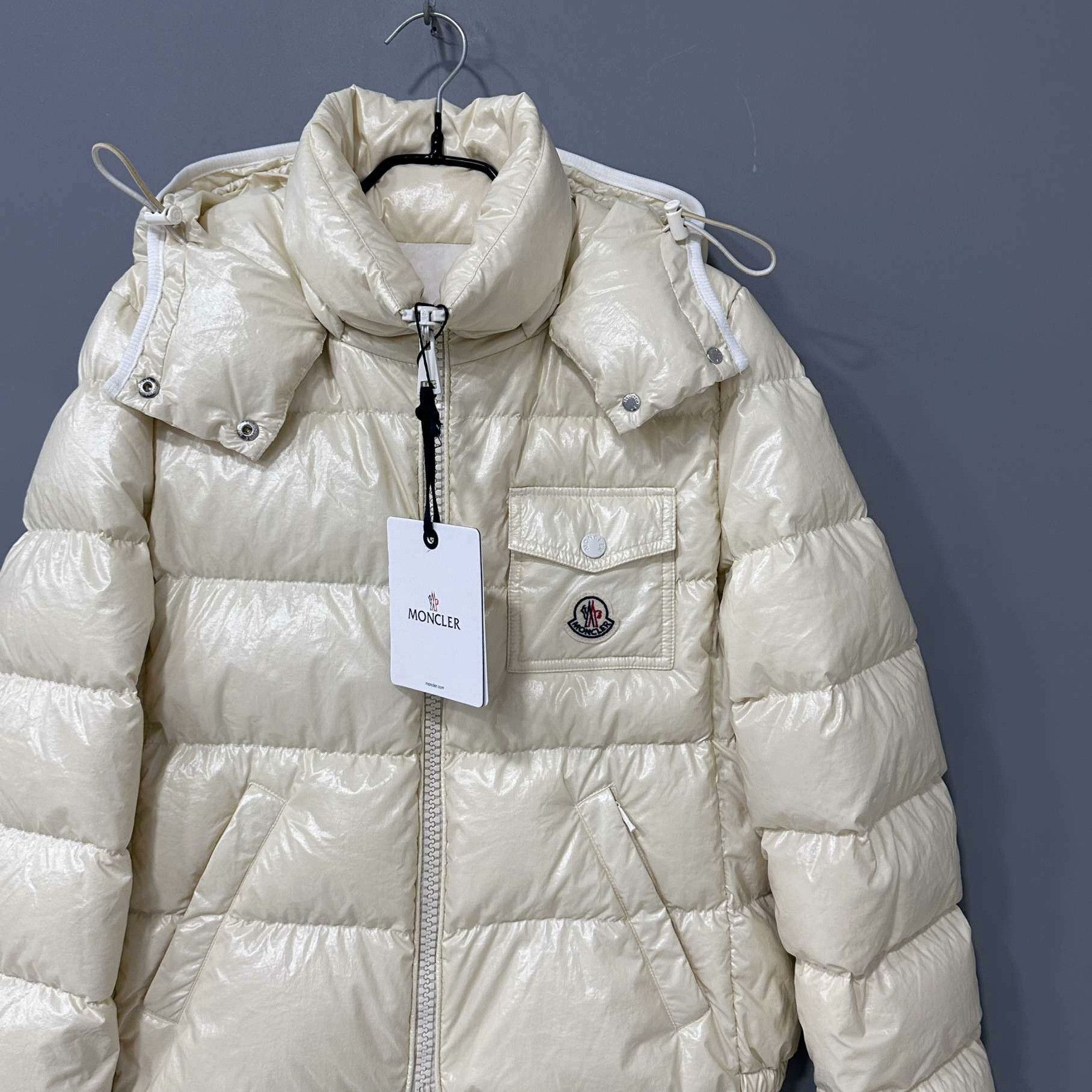 Moncler Moncler Down Cropped Heavy Coat l Men Size US L / EU 52-54 / 3 - 3 Thumbnail