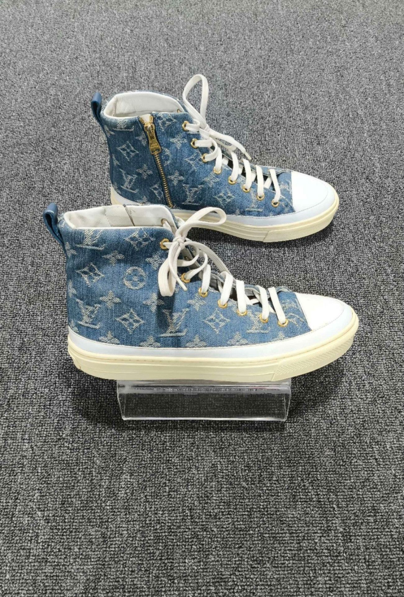 Louis Vuitton Louis Vuitton Retro Denim Lowtop Sneakers us_7-5 Women Size US 7.5 / IT 37.5 - 3 Thumbnail