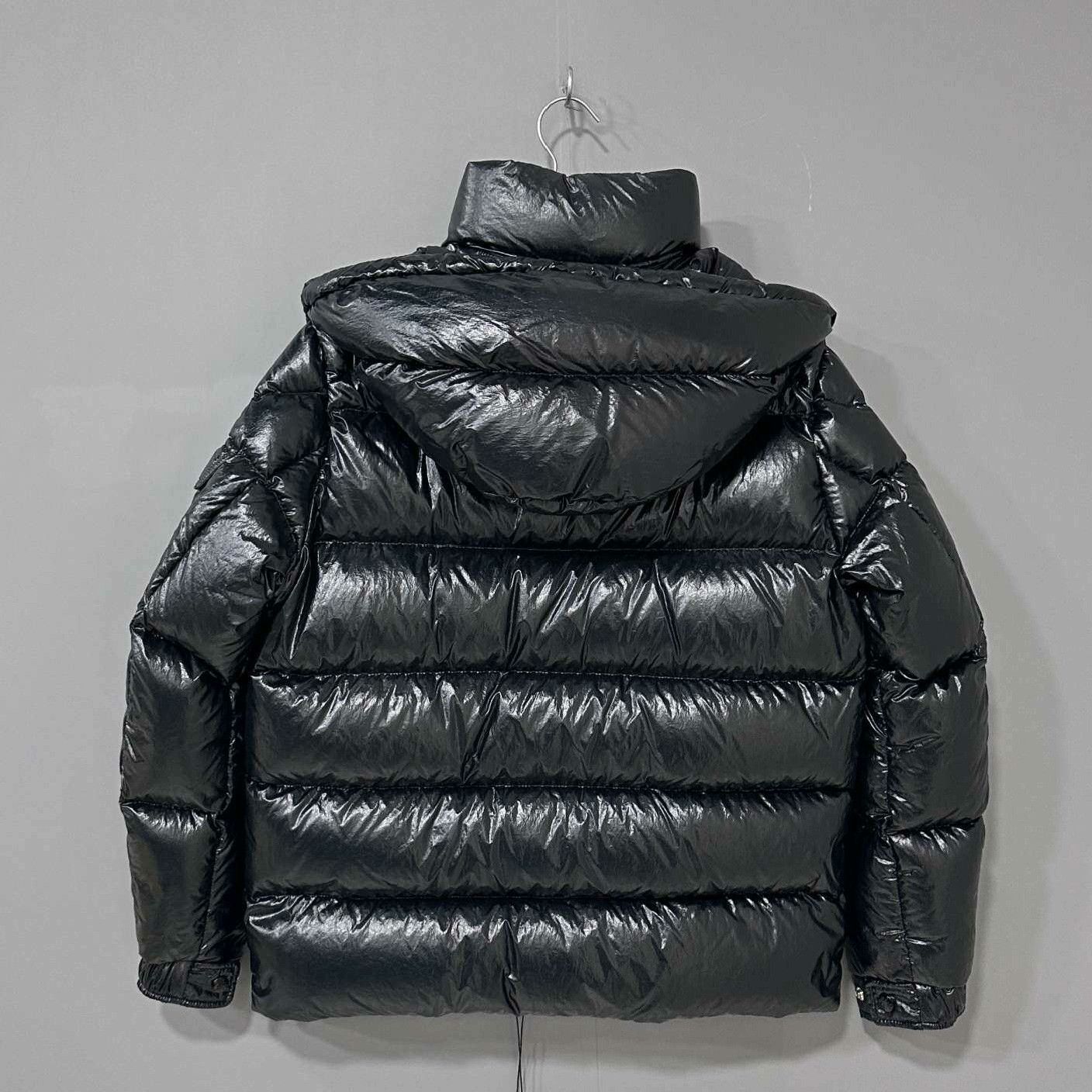 Moncler Moncler Limited Down Down Jacket it_38 Women Size XS / US 0-2 / IT 36-38 - 3 Thumbnail