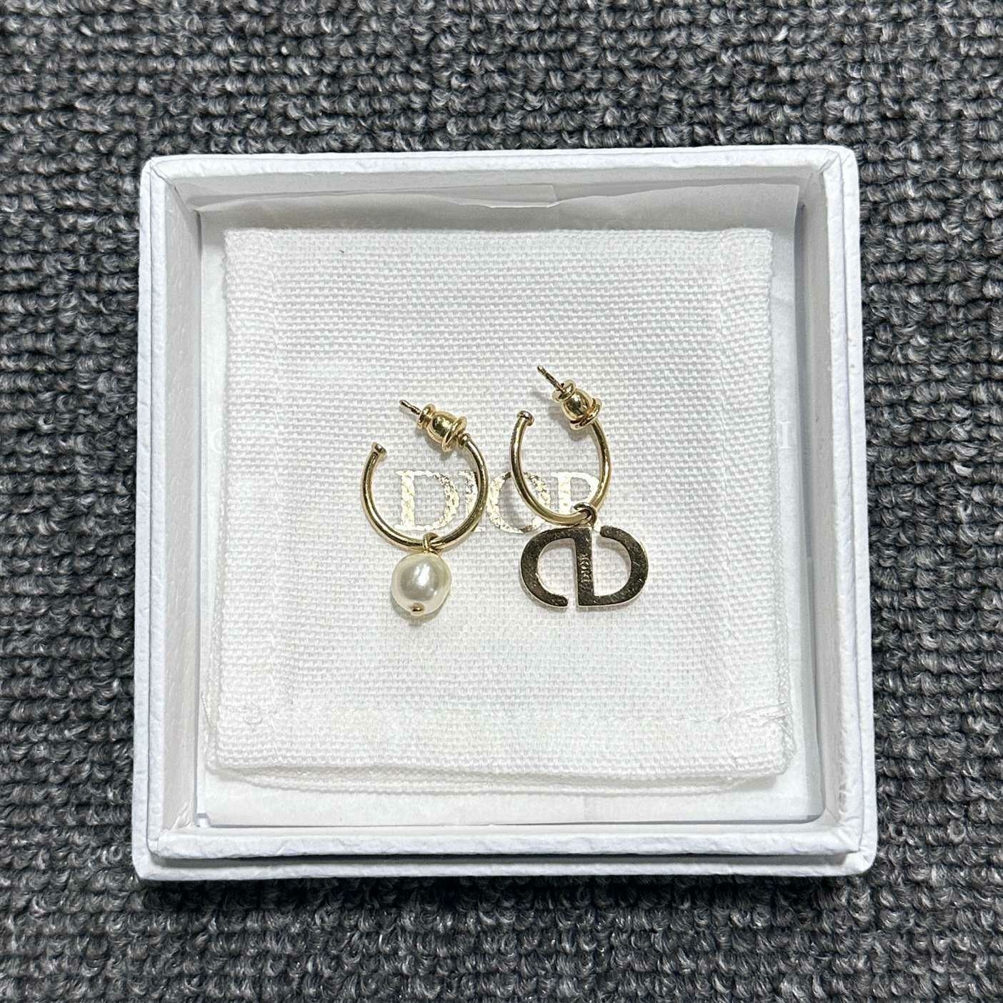 Dior Dior Gold Earrings OS Women Size ONE SIZE - 2 Thumbnail