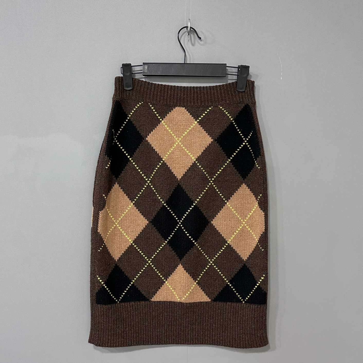 Burberry Burberry Knit Plaid Brown Skirt 24 Women Size 24" / US 00 / IT 34 - 2 Thumbnail