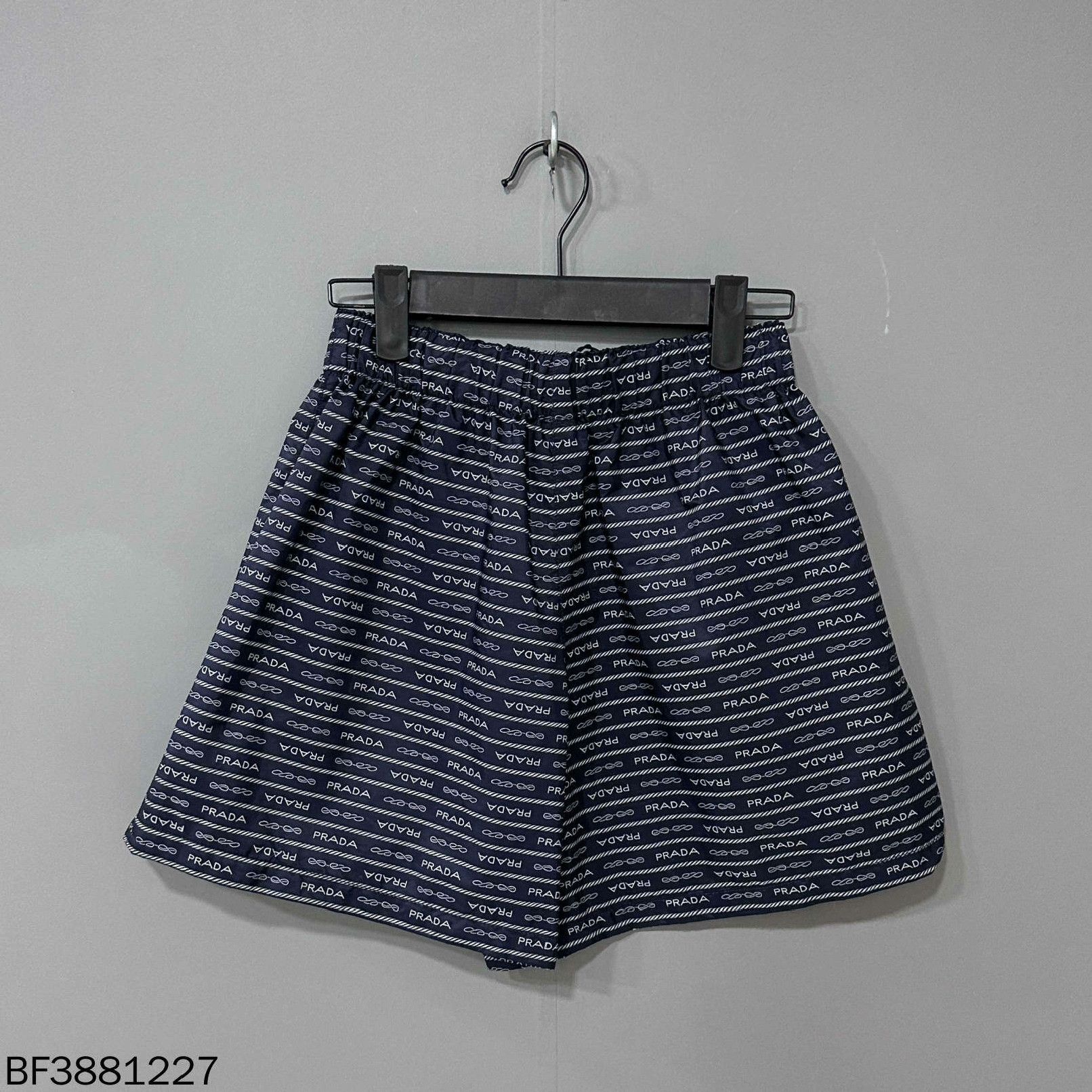 Prada Prada Retro Striped Pants 28 Women Size 28" / US 6 / IT 42 - 2 Thumbnail