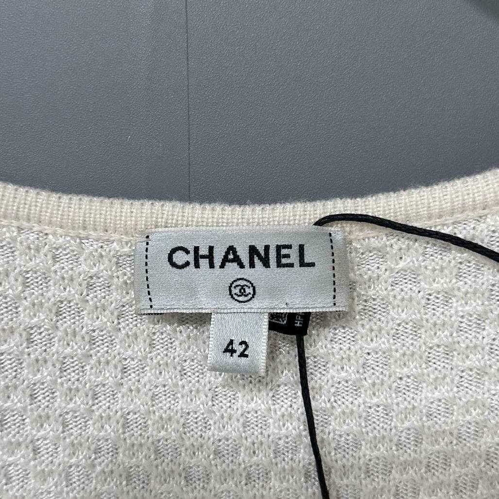 Chanel Chanel White Sweater S Women Size S / US 4 / IT 40 - 5 Thumbnail