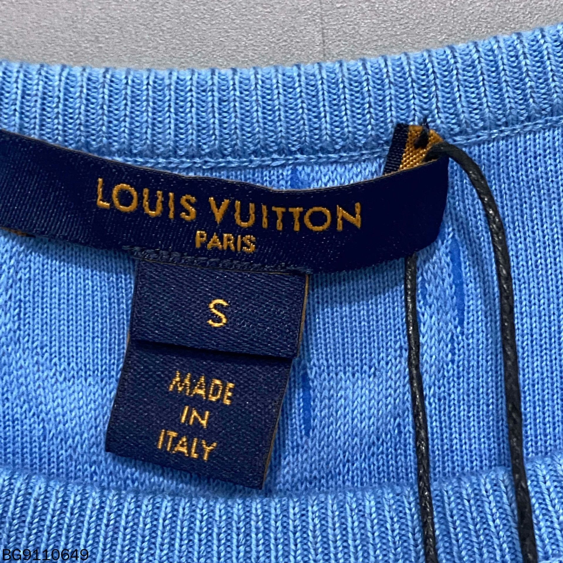 Louis Vuitton Louis Vuitton Retro T-Shirt S Women Size S / US 4 / IT 40 - 4 Thumbnail