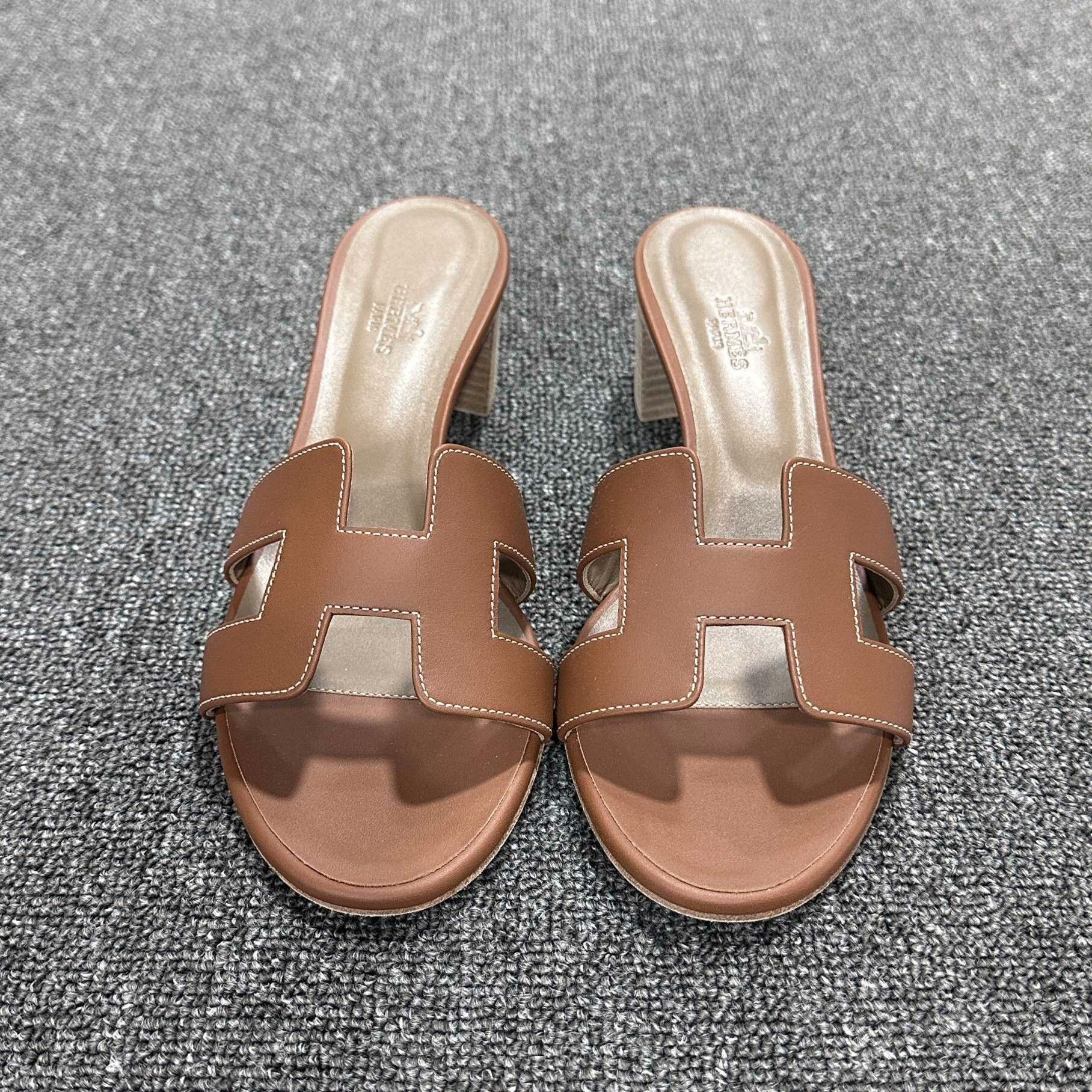 Hermes Hermes Brown Sandals 39 Women Size US 8.5 / IT 38.5 - 2 Thumbnail
