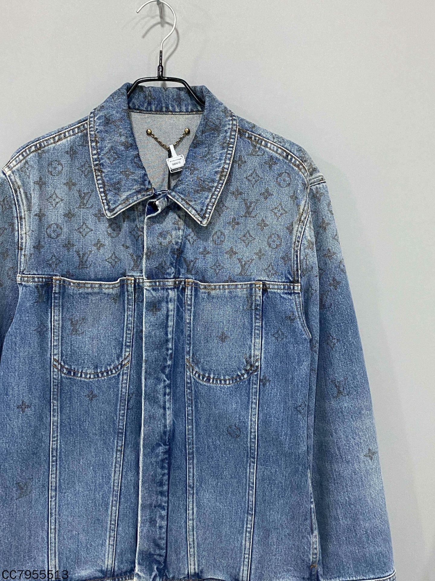 Louis Vuitton Louis Vuitton Denim Gradient Multi Light Jacket m Men Size US M / EU 48-50 / 2 - 2 Thumbnail