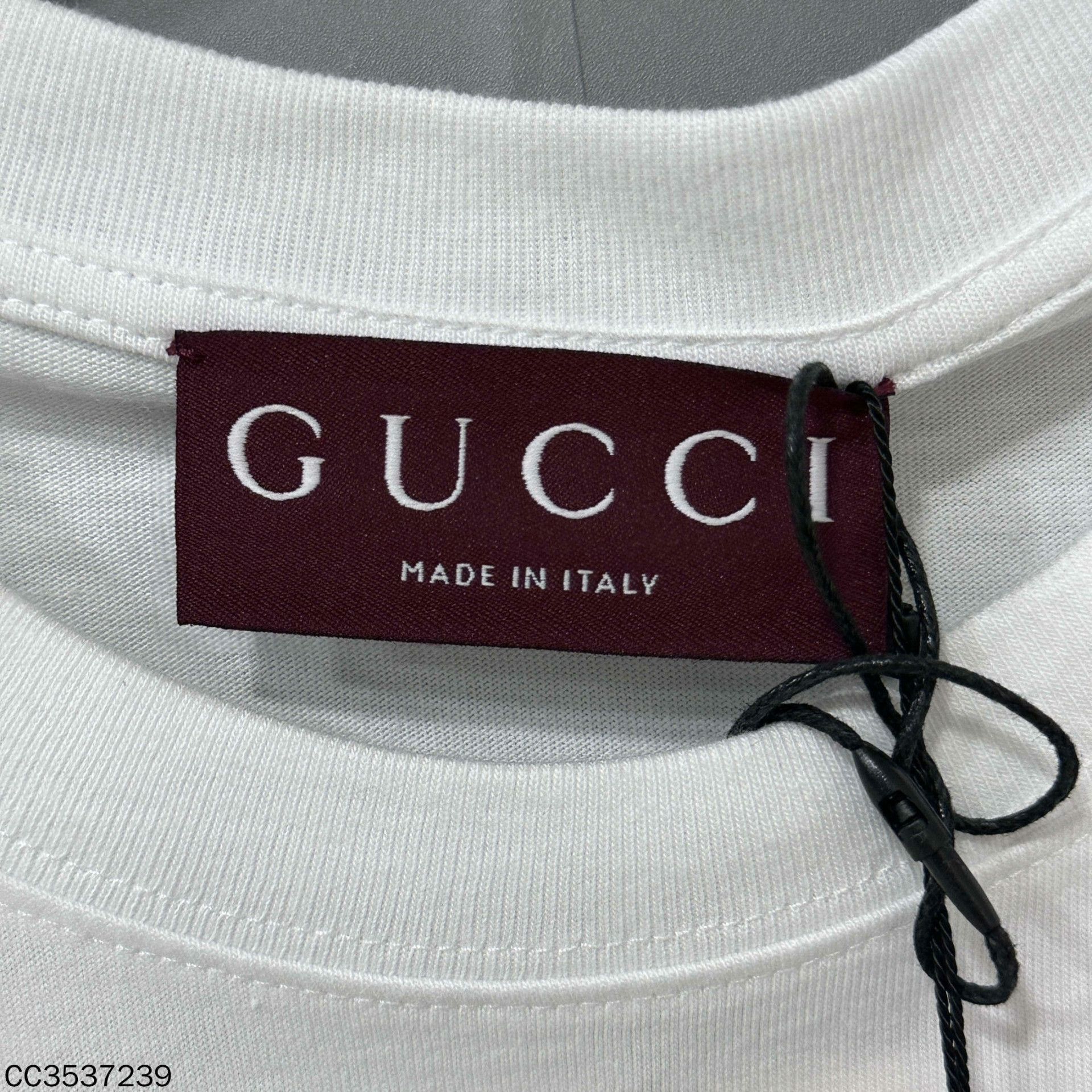 Gucci Gucci Retro T-Shirt l Men Size US L / EU 52-54 / 3 - 6 Thumbnail