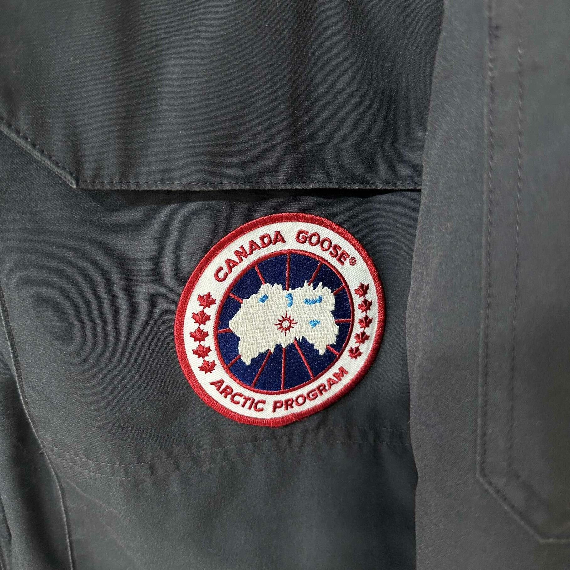 Canada Goose Canada Goose Down White Heavy Coat m Men Size US M / EU 48-50 / 2 - 6 Thumbnail