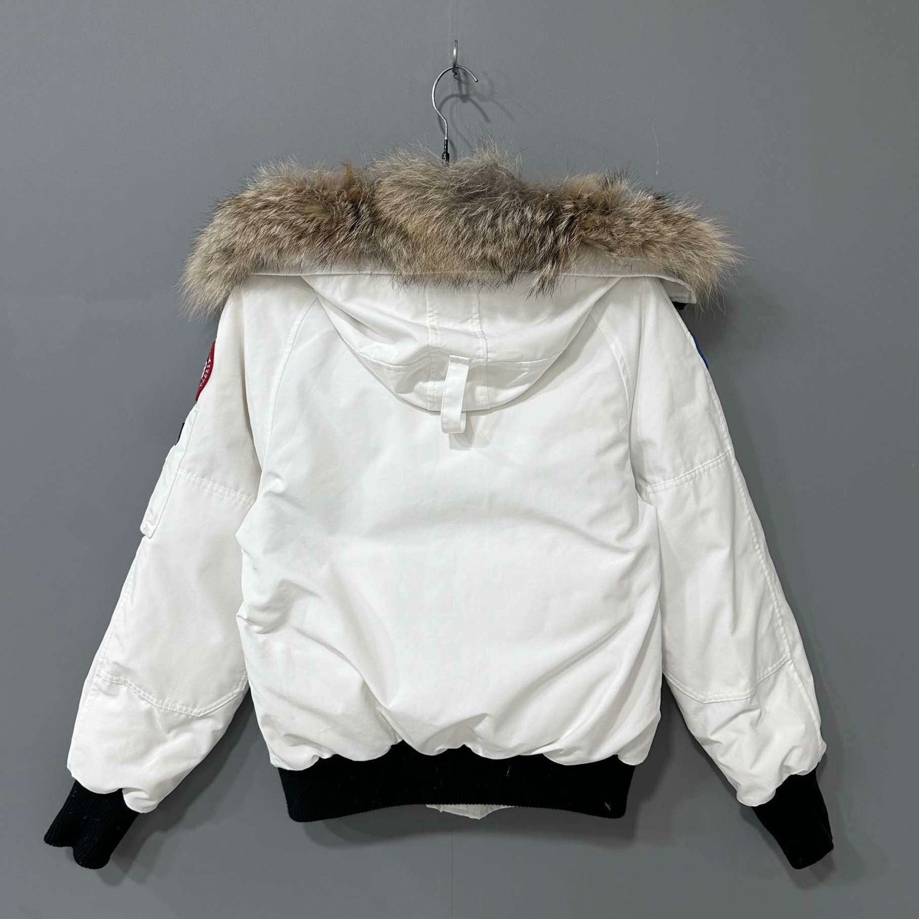 Canada Goose Canada Goose Down White Heavy Coat s Men Size US S / EU 44-46 / 1 - 3 Thumbnail