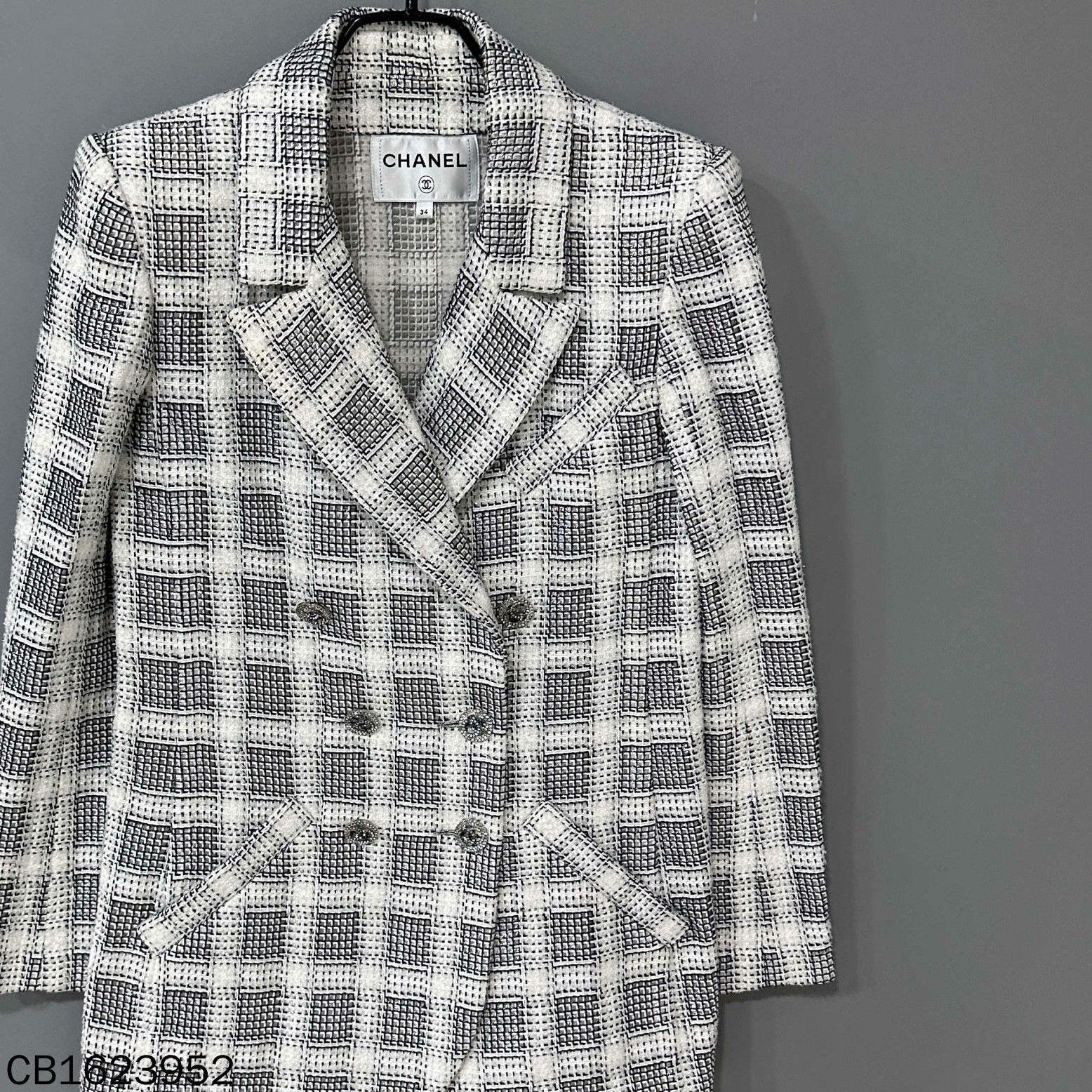 Chanel Chanel Plaid Yellow Jacket M Women Size M / US 6-8 / IT 42-44 - 2 Thumbnail