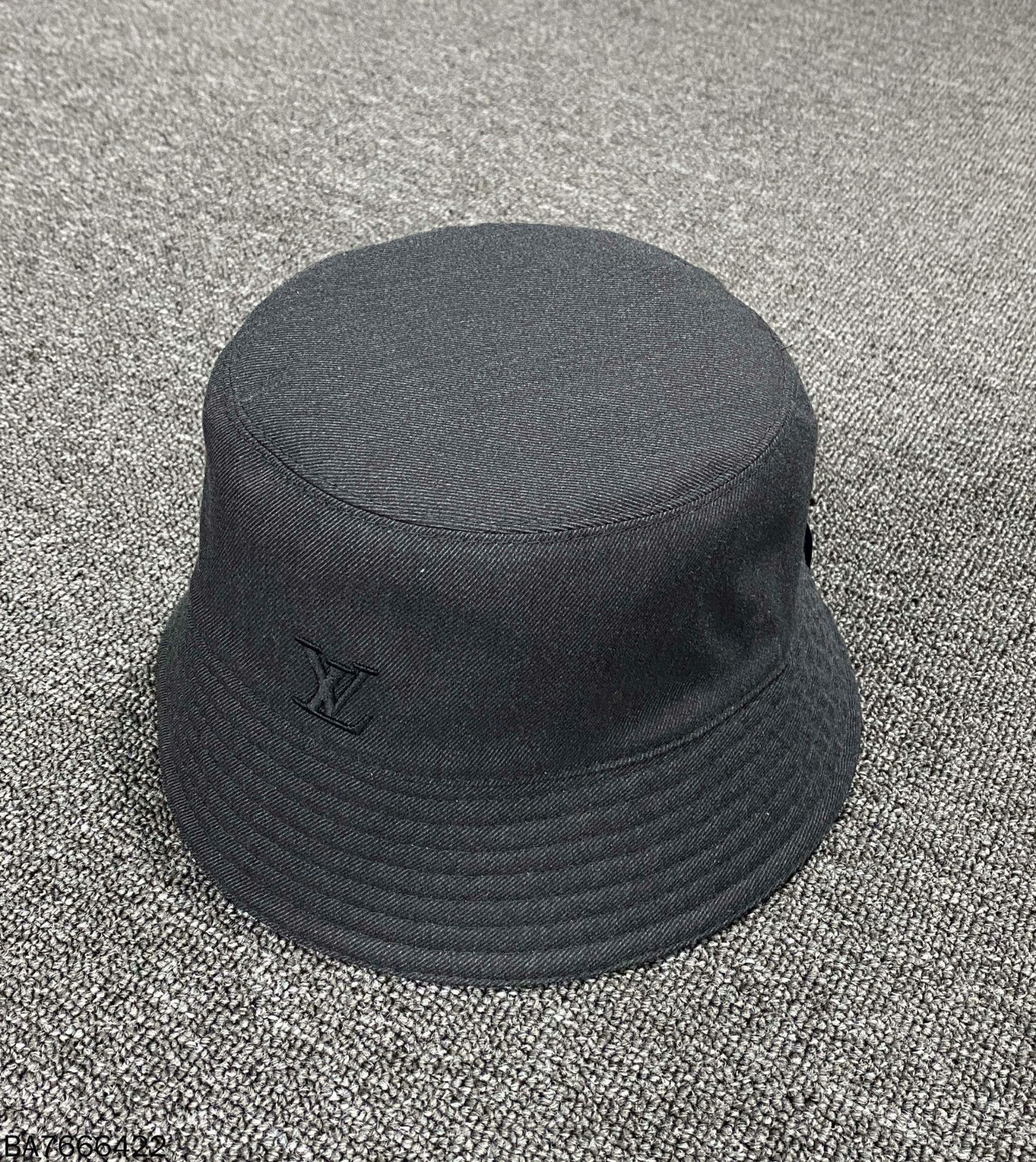 Louis Vuitton Louis Vuitton Multi Hat one size Men Size ONE SIZE - 6 Thumbnail