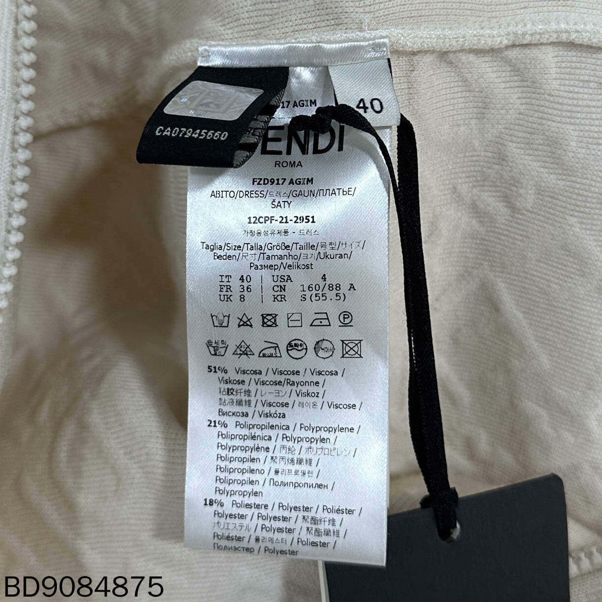 Fendi Fendi Retro T-Shirt M Women Size M / US 6-8 / IT 42-44 - 4 Thumbnail