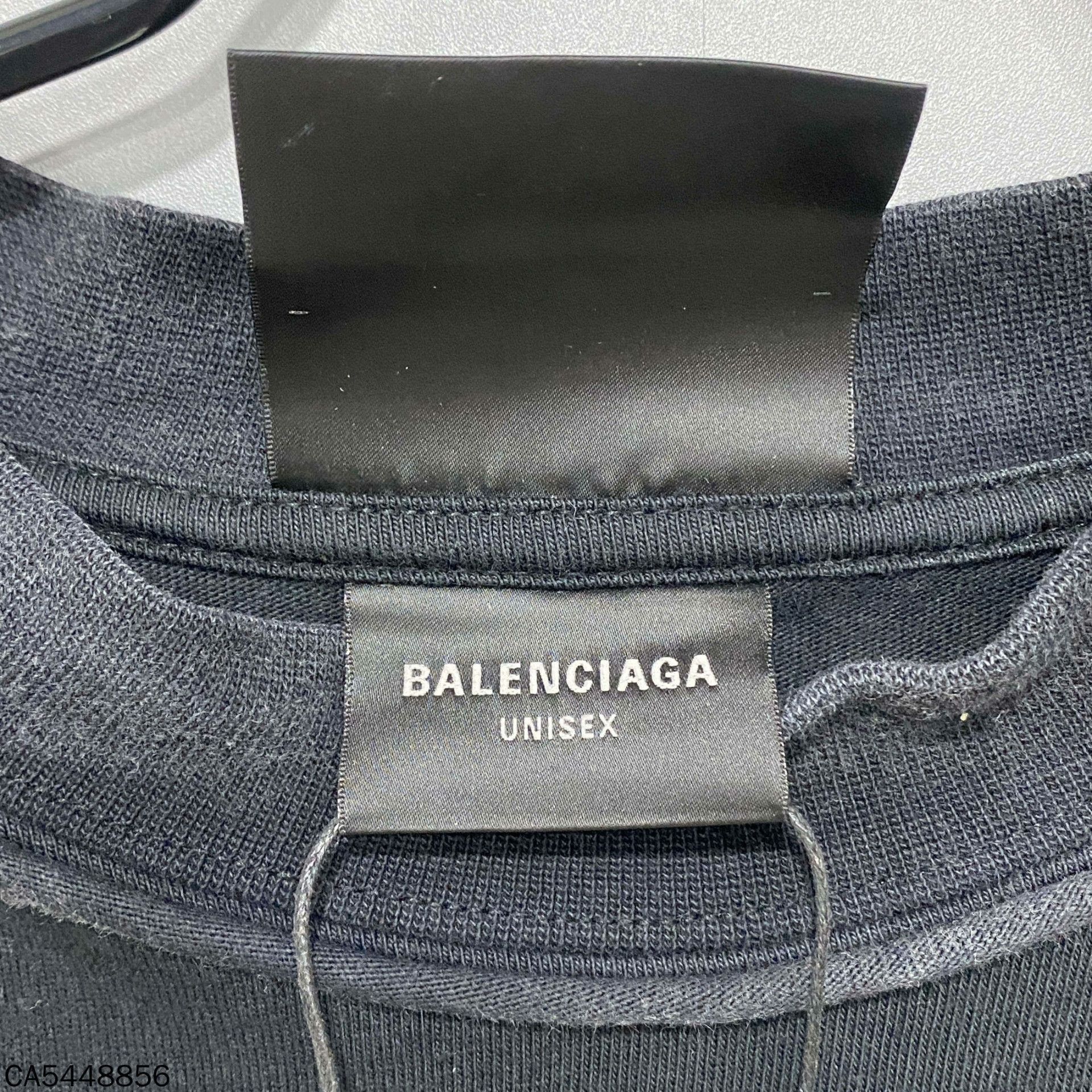 Balenciaga Balenciaga Distressed T-Shirt l Men Size US L / EU 52-54 / 3 - 4 Thumbnail