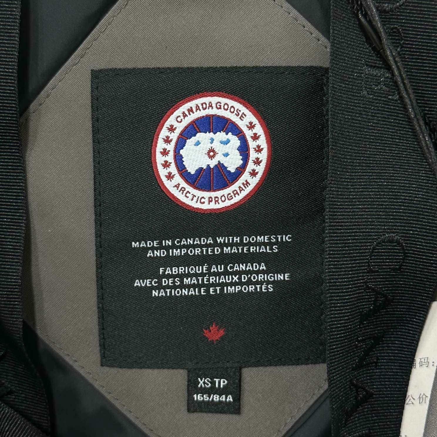 Canada Goose Canada Goose Down Gray Heavy Coat xs Men Size US XS / EU 42 / 0 - 6 Thumbnail