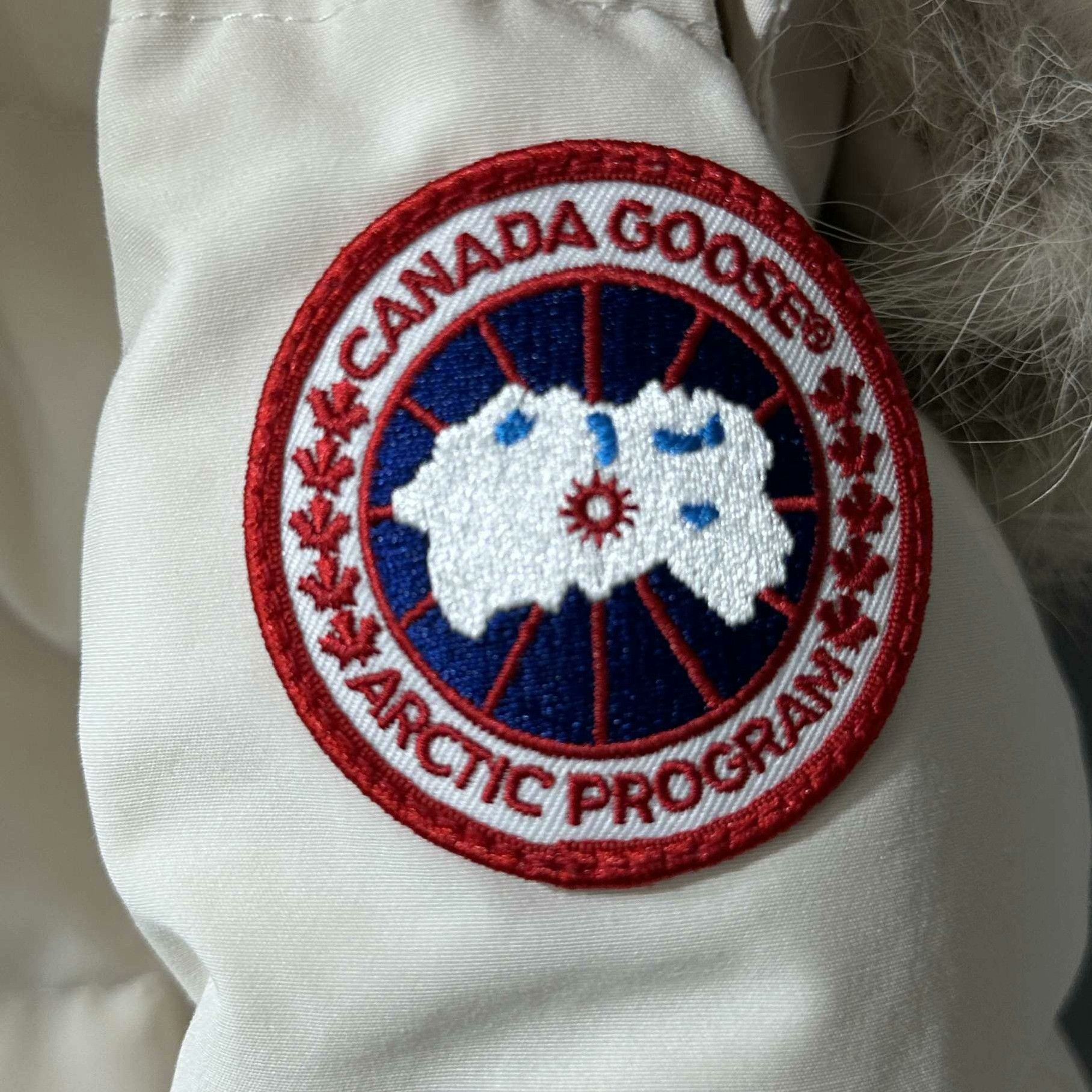 Canada Goose Canada Goose Down White Heavy Coat s Men Size US S / EU 44-46 / 1 - 4 Thumbnail