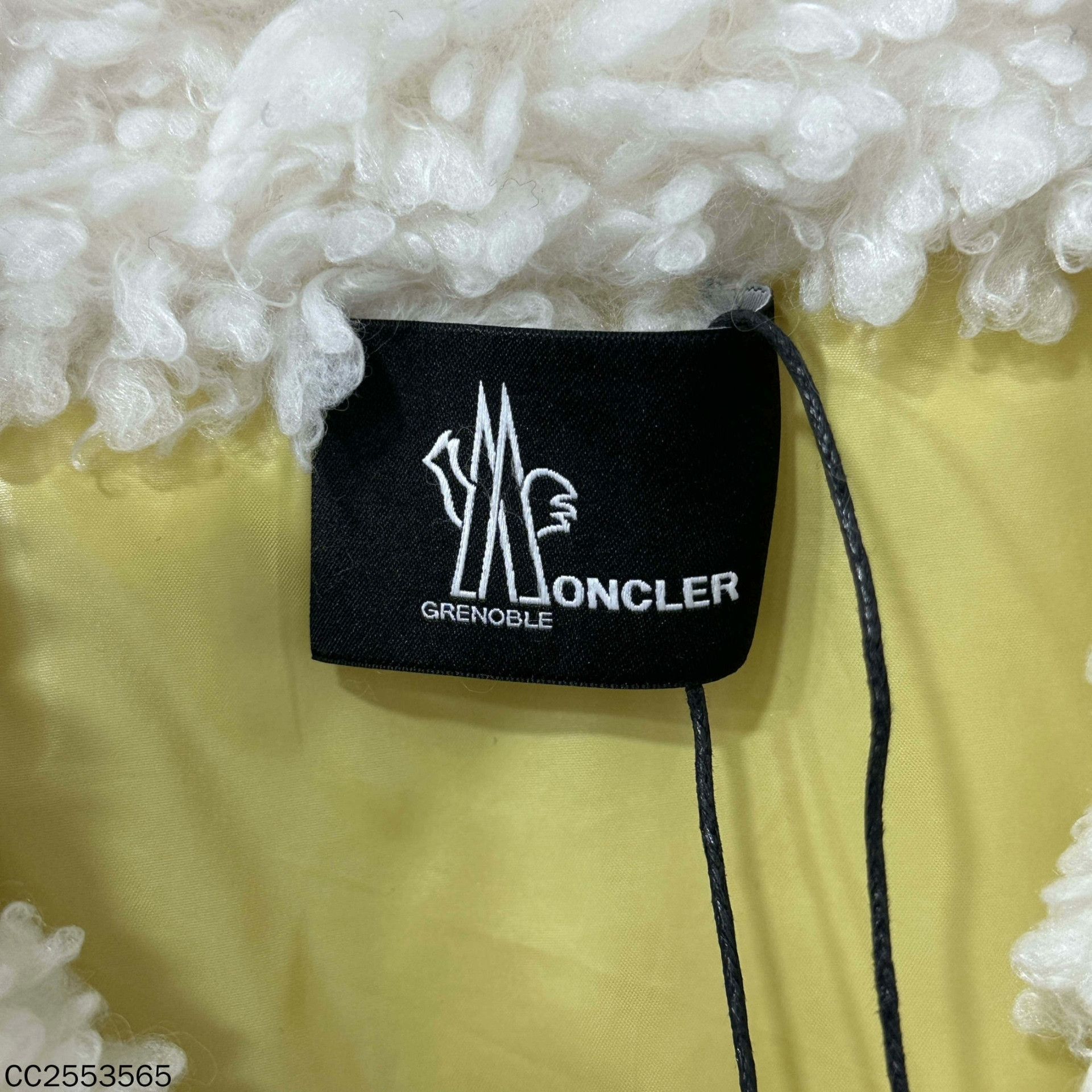 Moncler Moncler Down Heavy Coat s Men Size US S / EU 44-46 / 1 - 5 Thumbnail