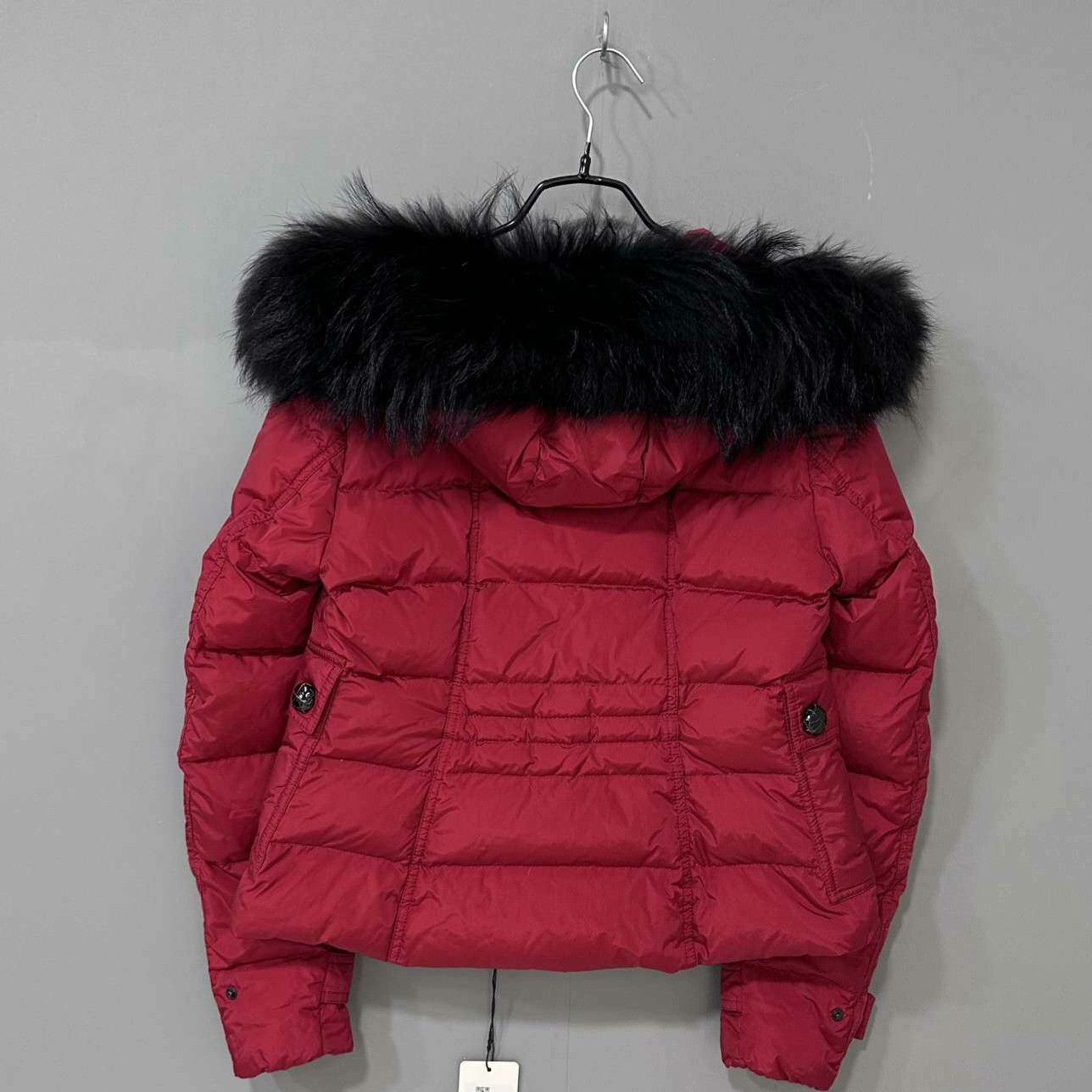 Moncler Moncler Down Red Down Jacket S Women Size S / US 4 / IT 40 - 3 Thumbnail