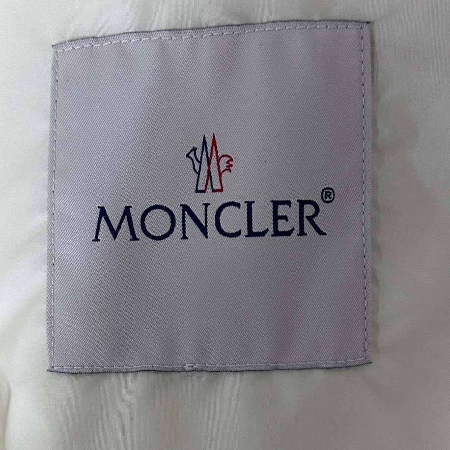 Moncler Moncler White Hoodie S Men Size US S / EU 44-46 / 1 - 6 Thumbnail