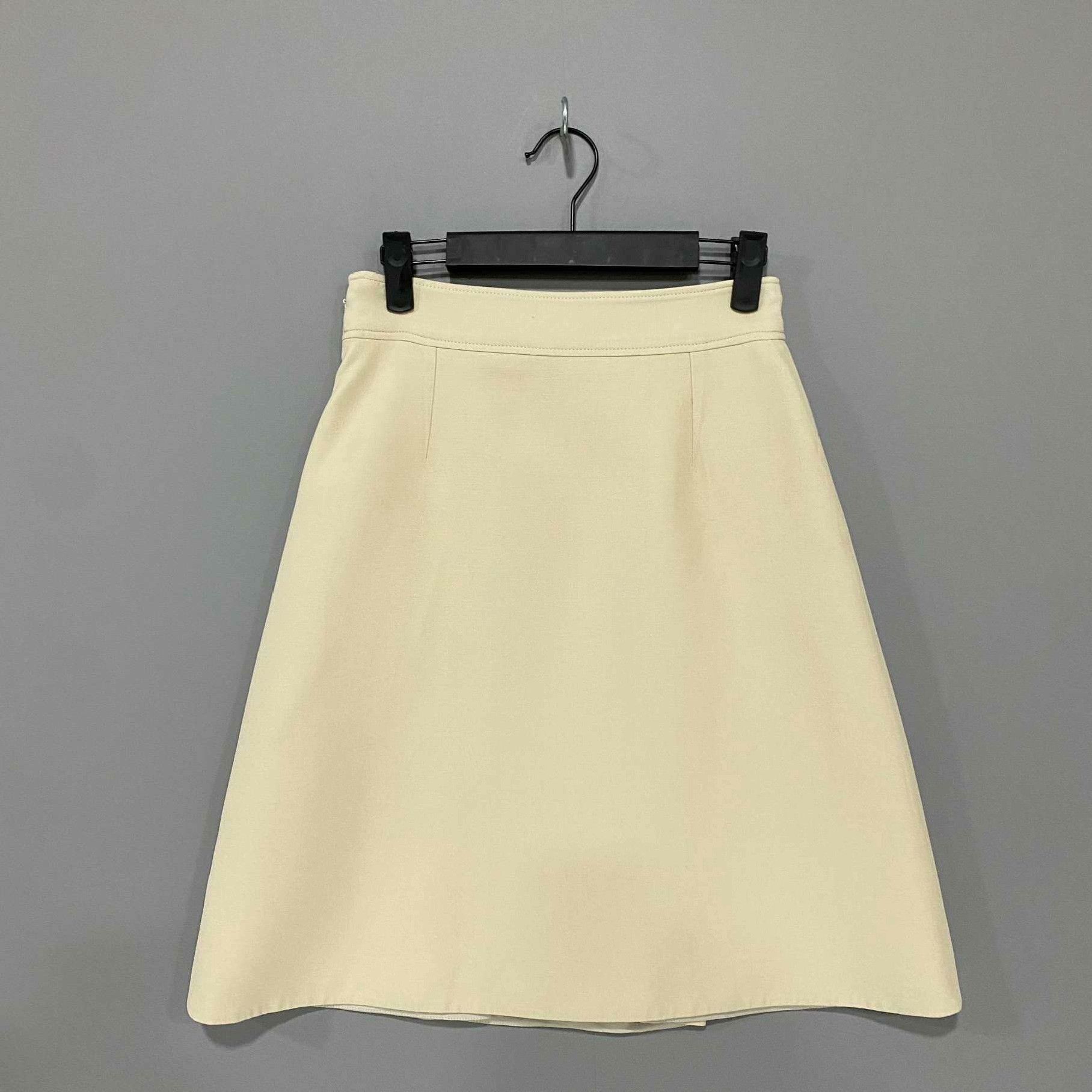 Gucci Gucci Tiger White Skirt 26 Women Size 26" / US 2 / IT 38 - 2 Thumbnail