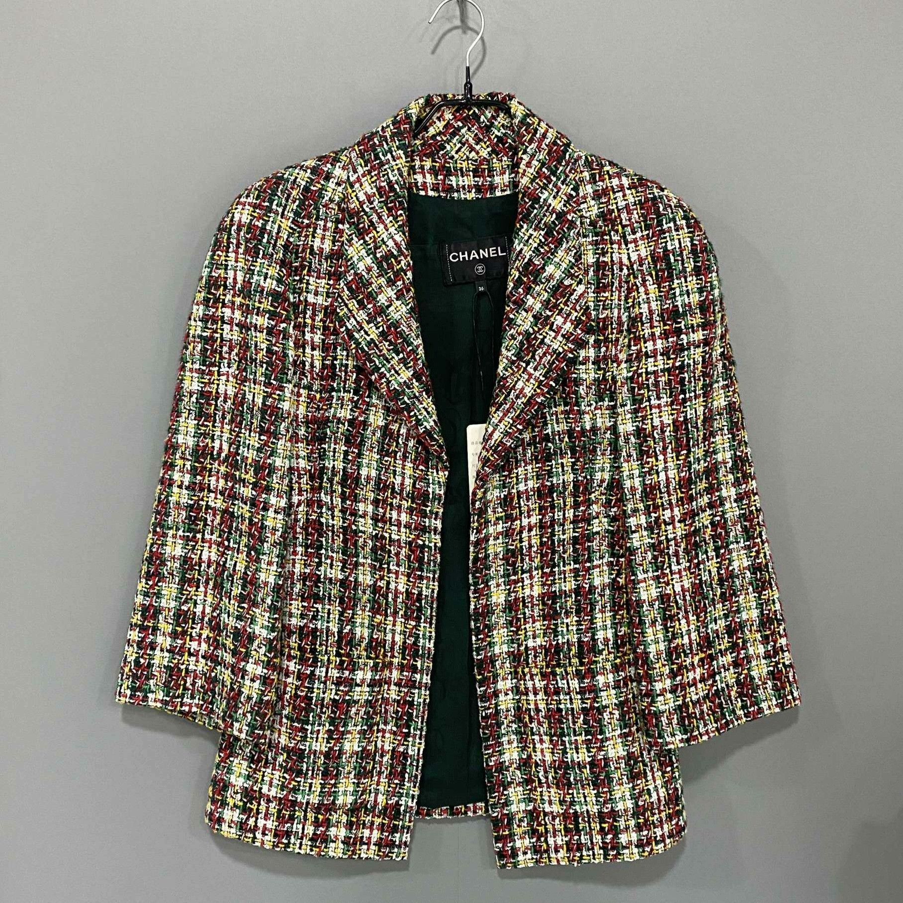 Chanel Chanel Red Jacket S Women Size S / US 4 / IT 40 - 2 Thumbnail