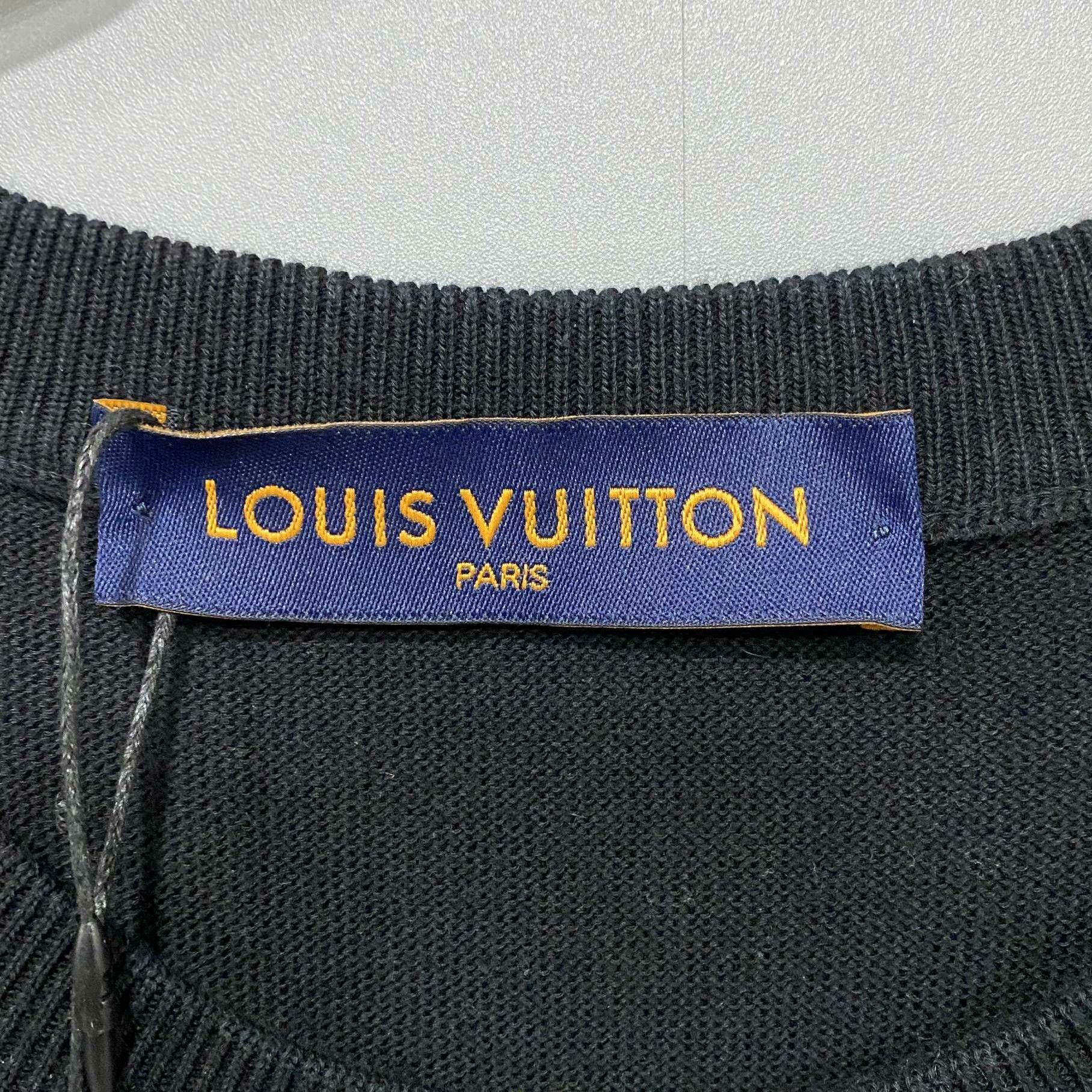 Louis Vuitton Louis Vuitton Knit Green T-Shirt s Men Size US S / EU 44-46 / 1 - 5 Thumbnail
