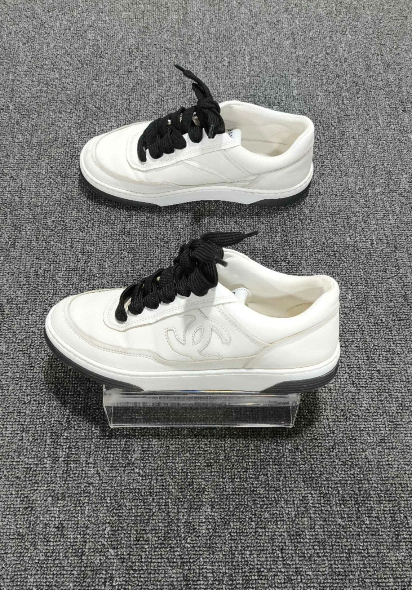 Chanel Chanel Black Lowtop Sneakers us_5 Women Size US 5 / IT 35 - 4 Thumbnail