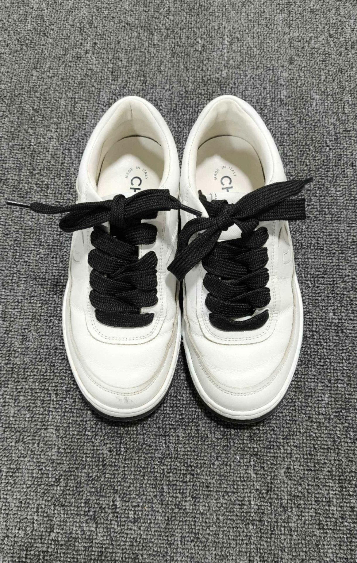Chanel Chanel Black Lowtop Sneakers us_5 Women Size US 5 / IT 35 - 2 Thumbnail