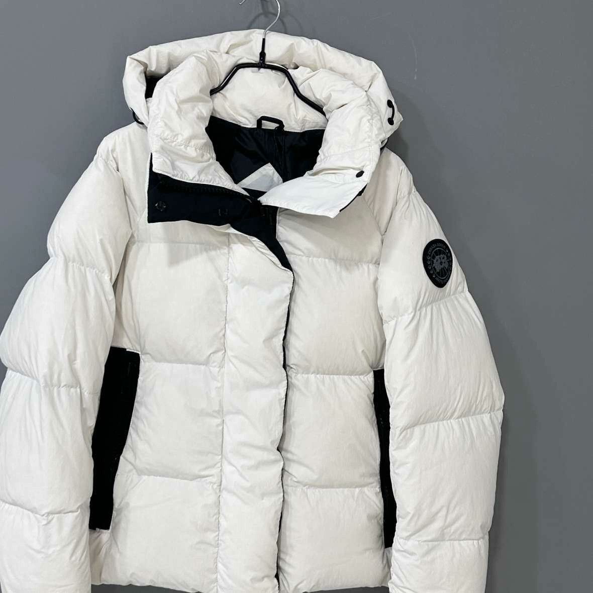 Canada Goose Canada Goose Down White Heavy Coat s Men Size US S / EU 44-46 / 1 - 2 Thumbnail