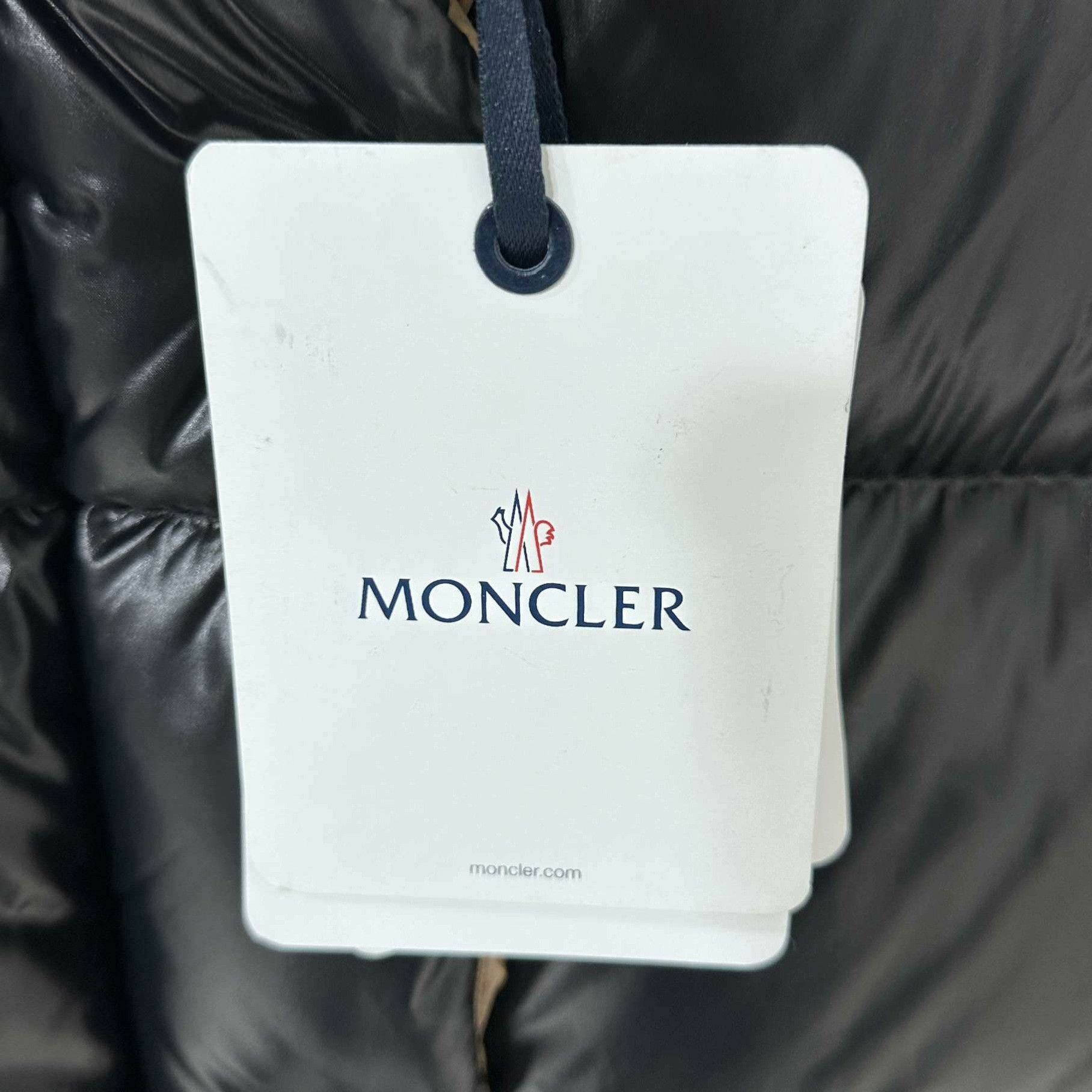 Moncler Moncler Down Black Vest s Men Size US S / EU 44-46 / 1 - 4 Thumbnail