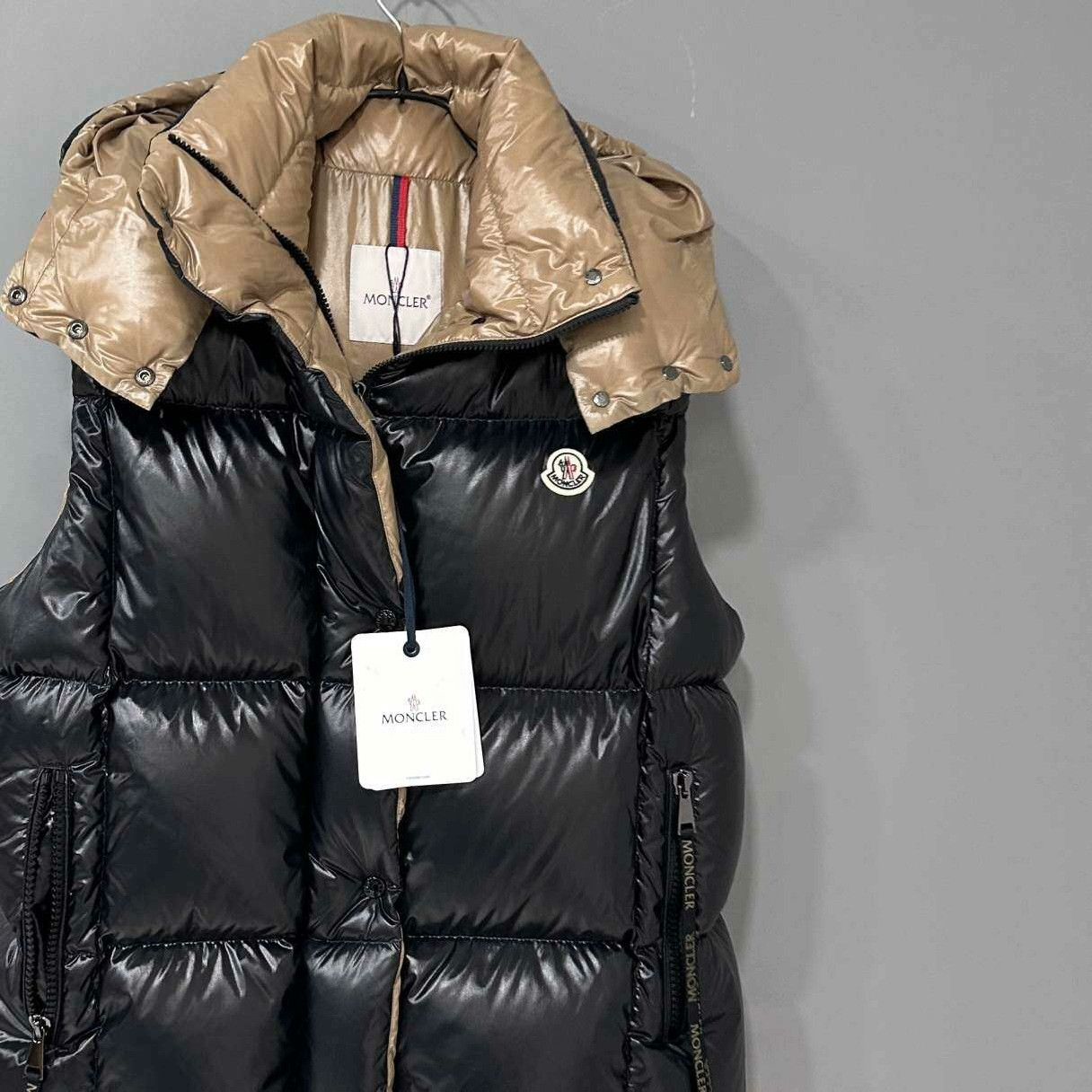 Moncler Moncler Down Black Vest s Men Size US S / EU 44-46 / 1 - 2 Thumbnail