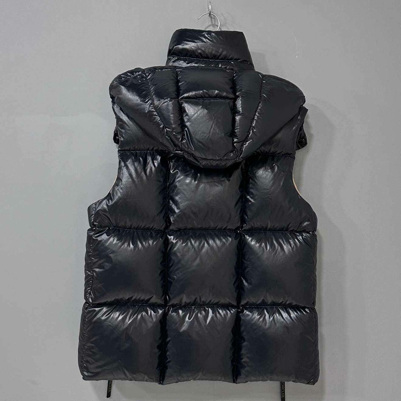 Moncler Moncler Down Black Vest s Men Size US S / EU 44-46 / 1 - 3 Thumbnail