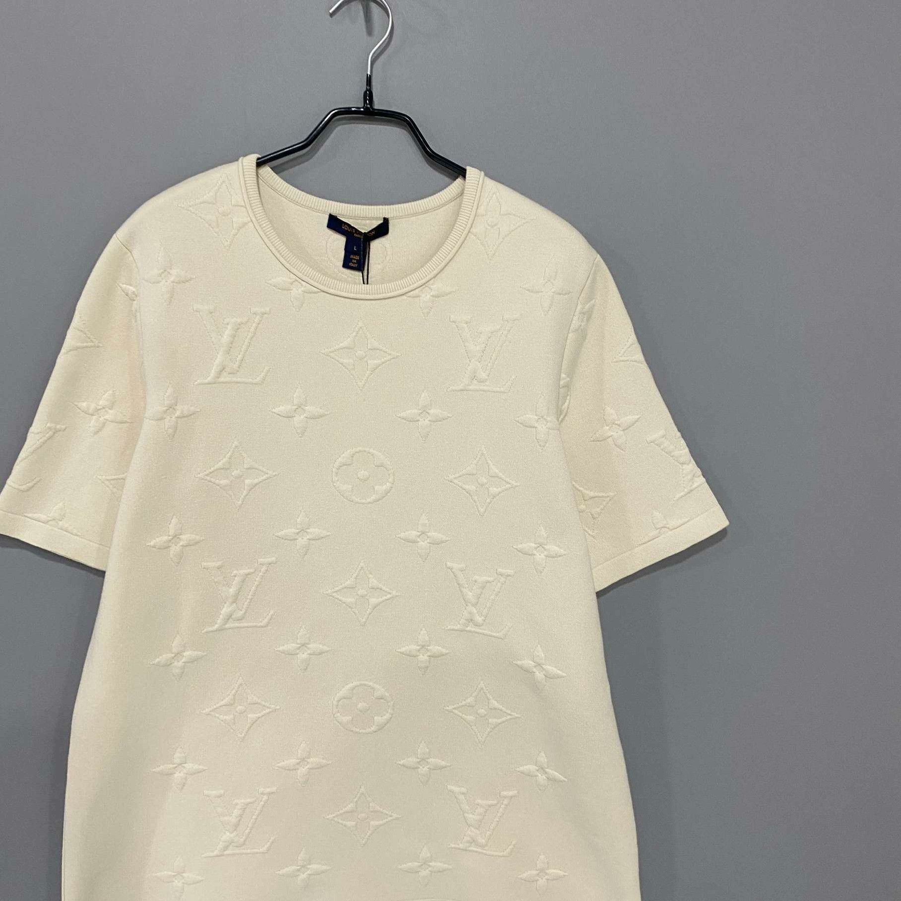 Louis Vuitton Louis Vuitton T-Shirt l Men Size US L / EU 52-54 / 3 - 2 Thumbnail