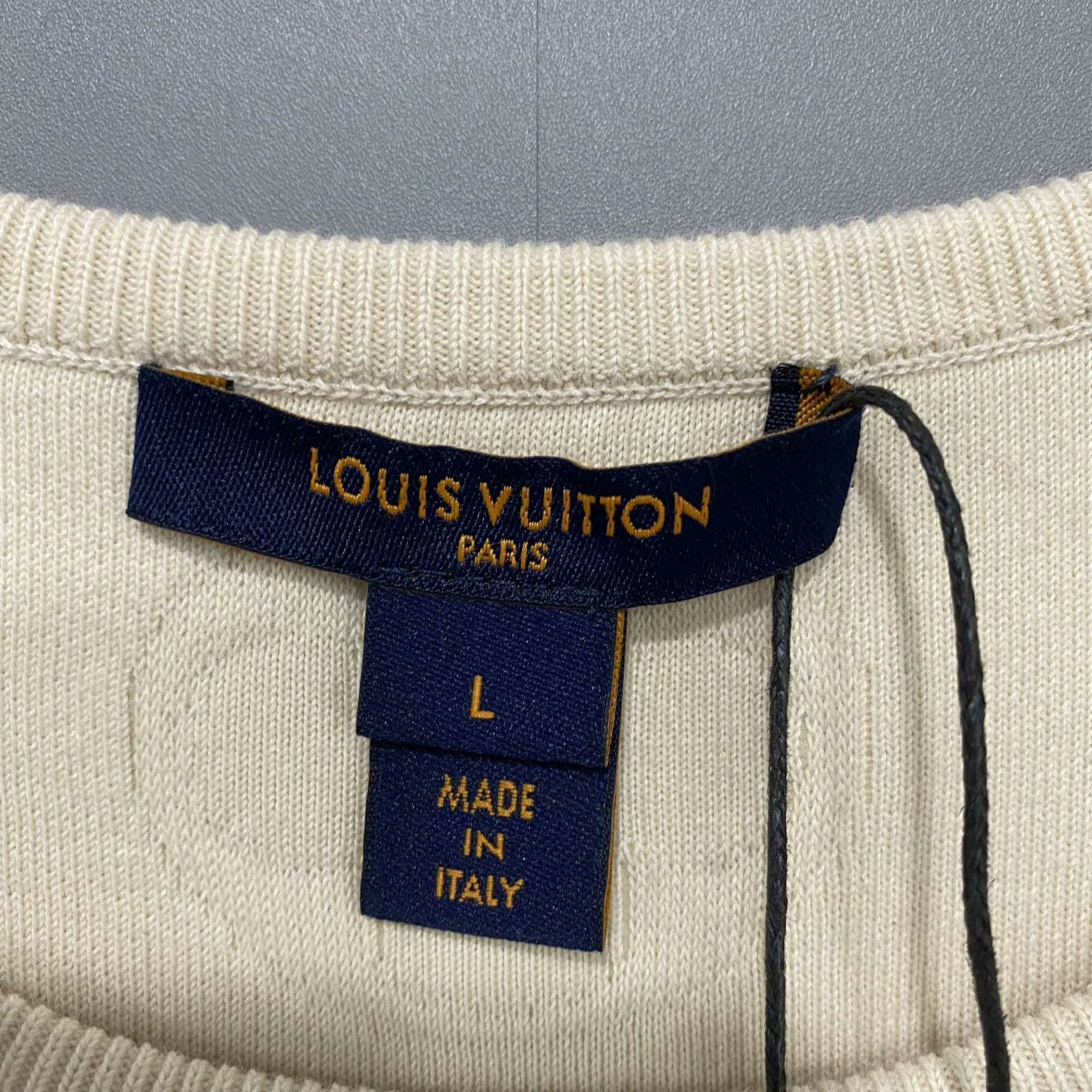 Louis Vuitton Louis Vuitton T-Shirt l Men Size US L / EU 52-54 / 3 - 5 Thumbnail