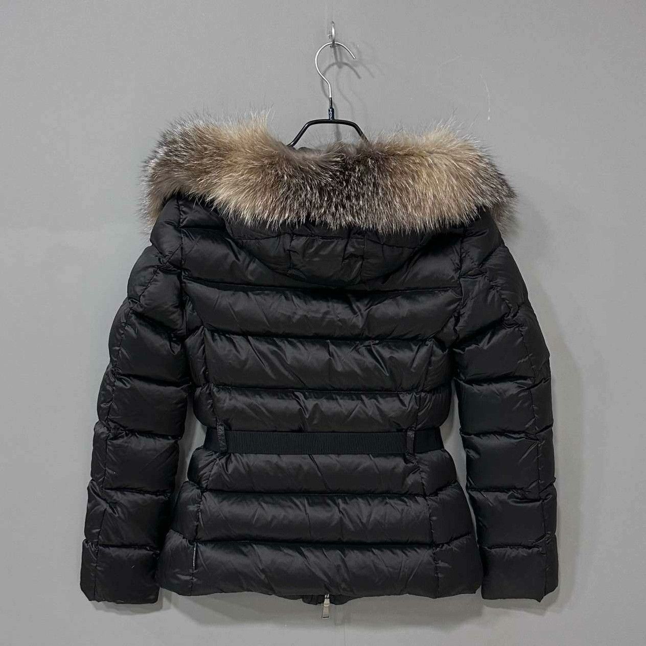 Moncler Moncler Down Slim Down Jacket L Women Size L / US 10 / IT 46 - 3 Thumbnail