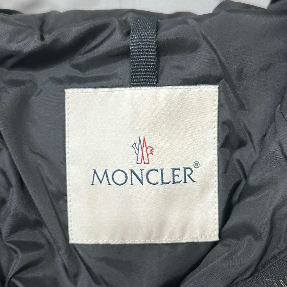 Moncler Moncler Down Slim Down Jacket L Women Size L / US 10 / IT 46 - 6 Thumbnail